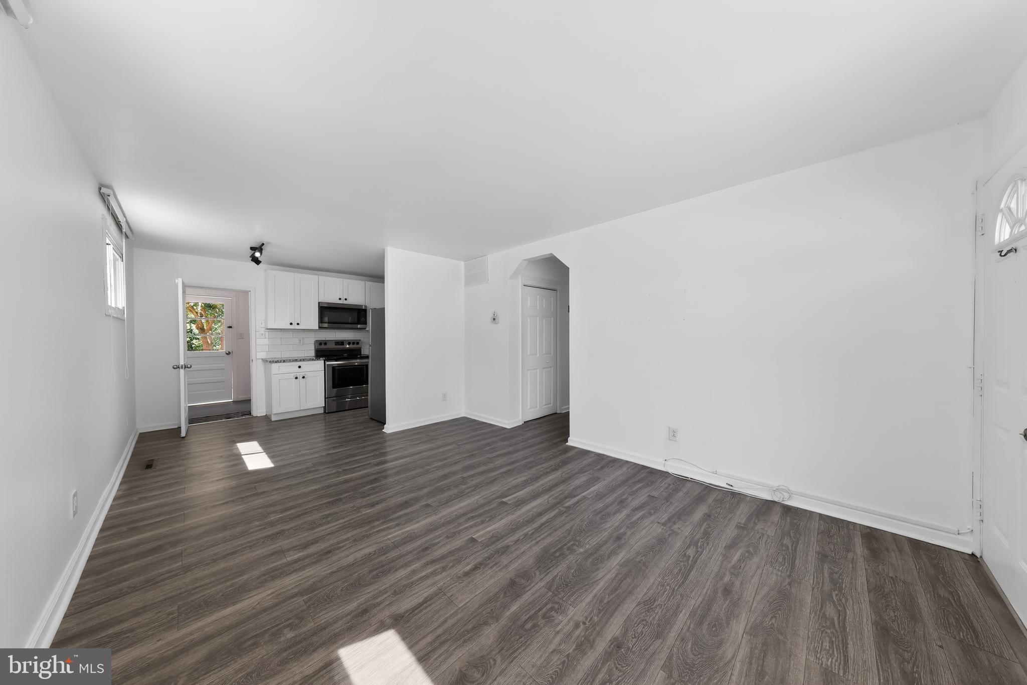 CASTLE HILLS - Residential