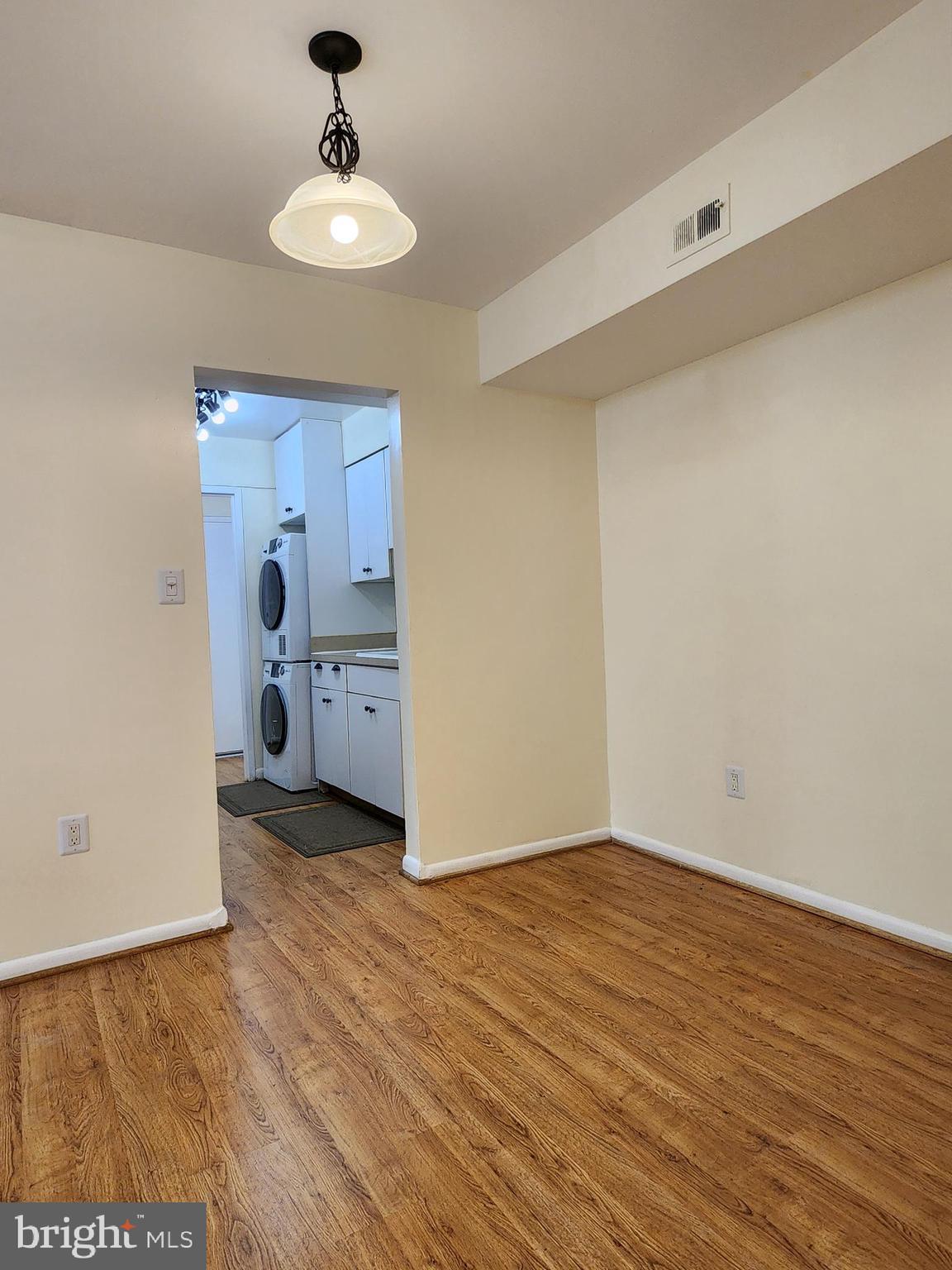 HUNTING RIDGE CONDOMINIUM - Residential Lease