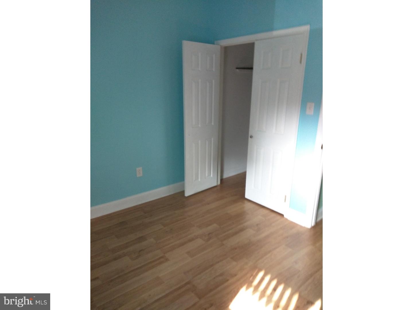 PORT RICHMOND - Residential Lease