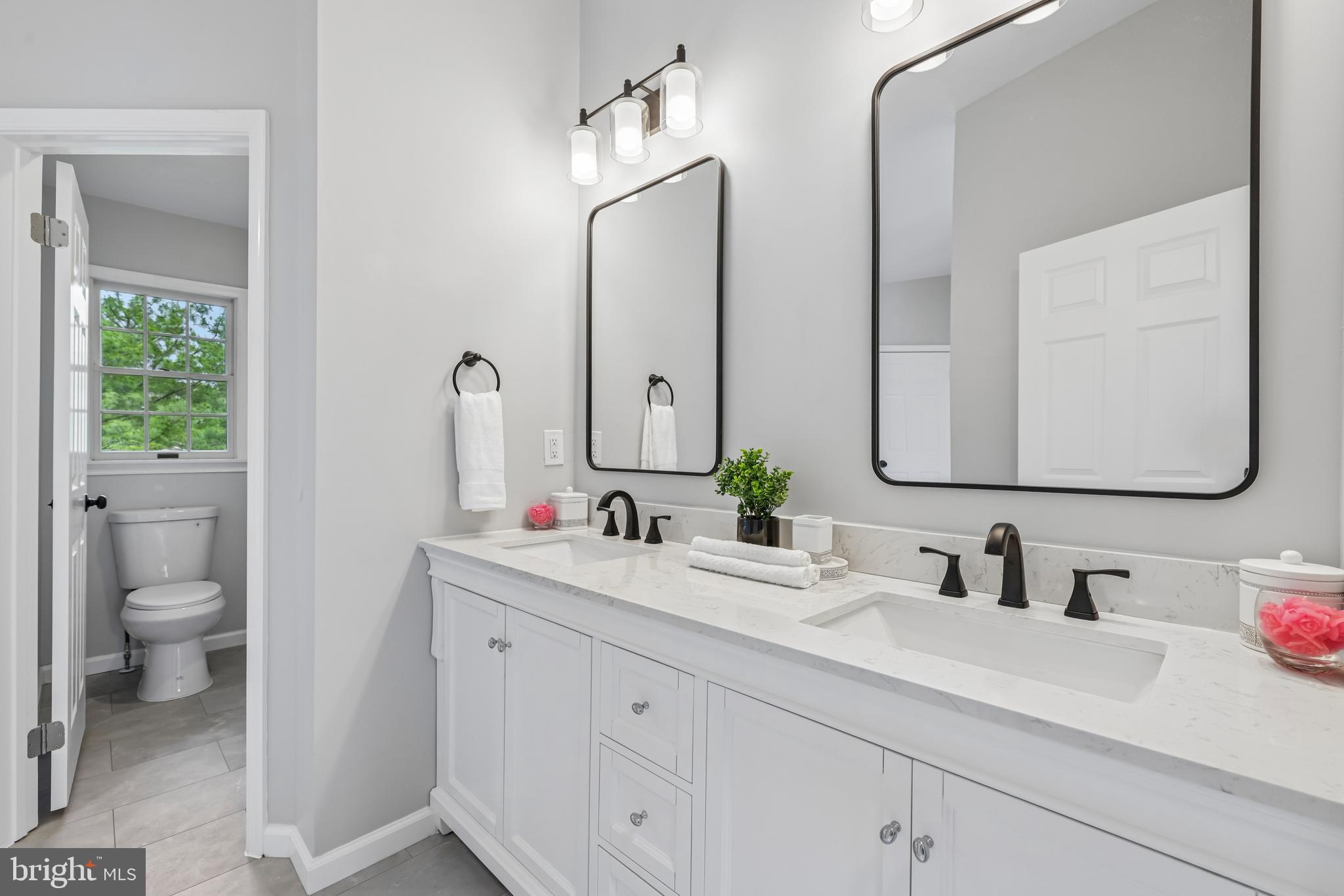NORTH GATE TOWNE HOMES - Residential