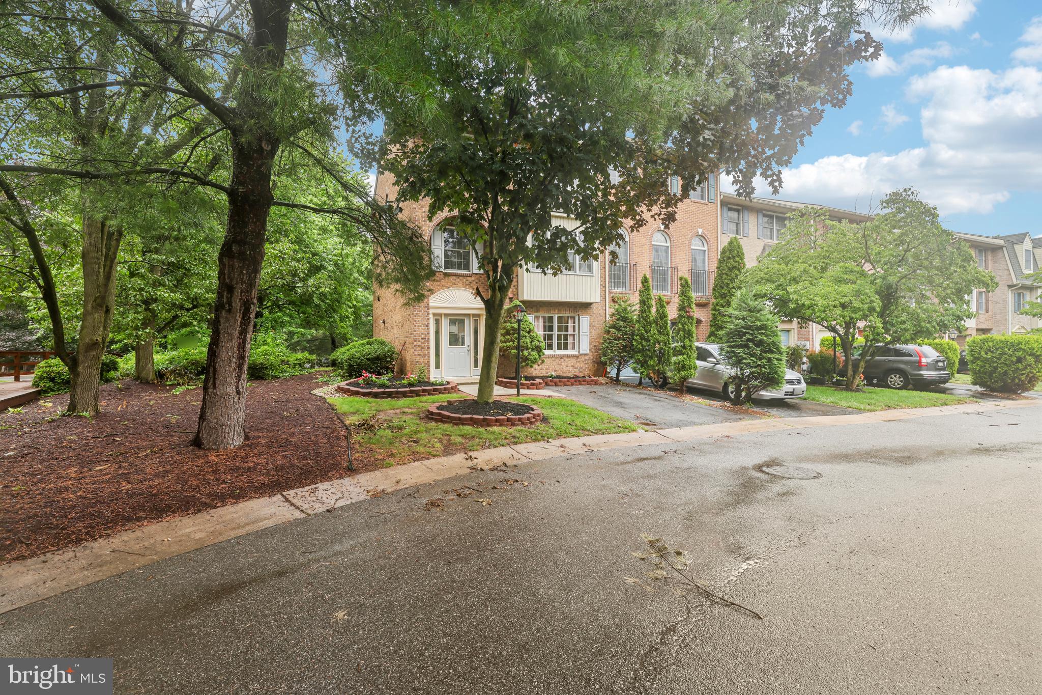 NORTH GATE TOWNE HOMES - Residential