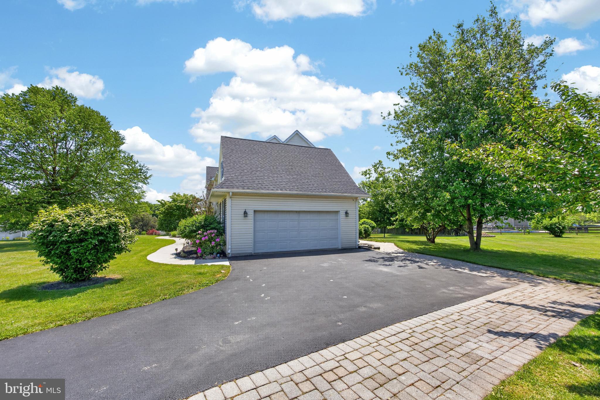 MCDONALD RUN - Residential