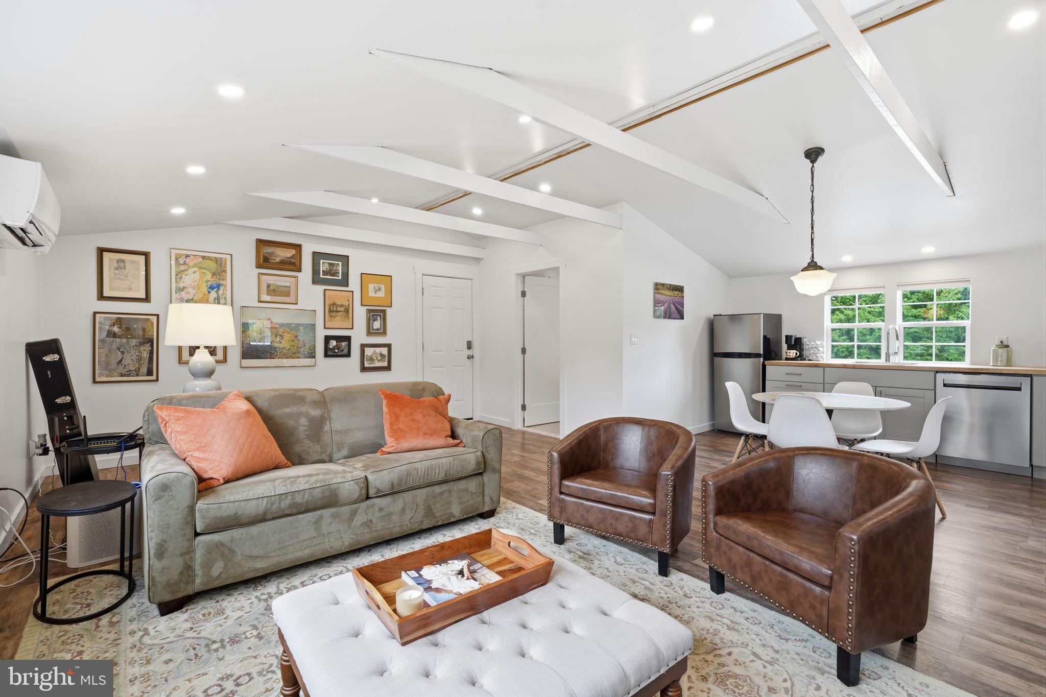 RIVER GLEN - Residential