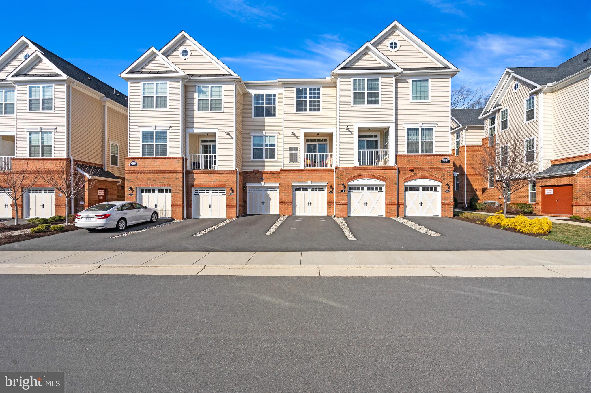 RIDGES AT LOUDOUN VALLEY - Residential Lease