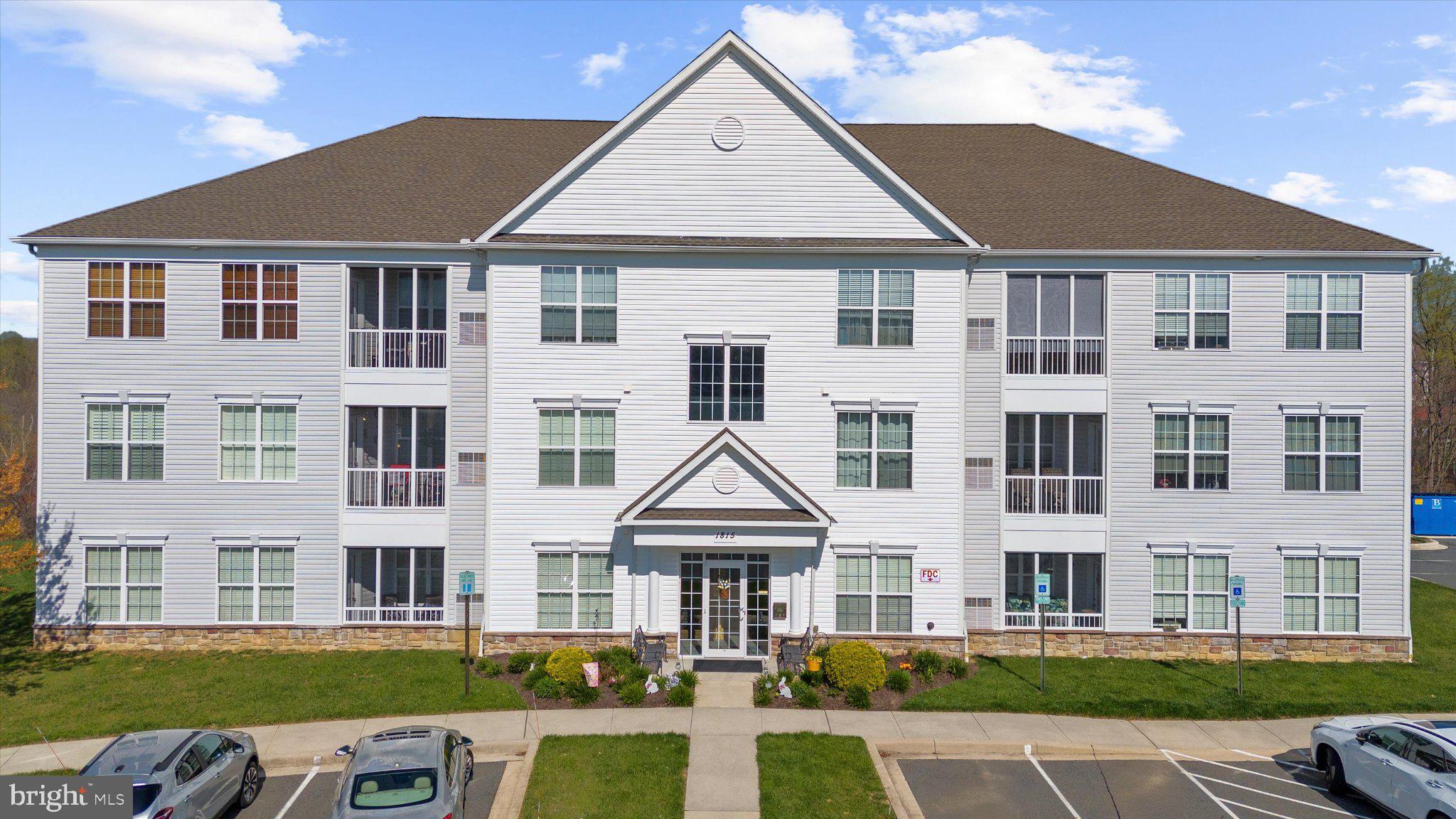 EMERALD HILLS - Residential