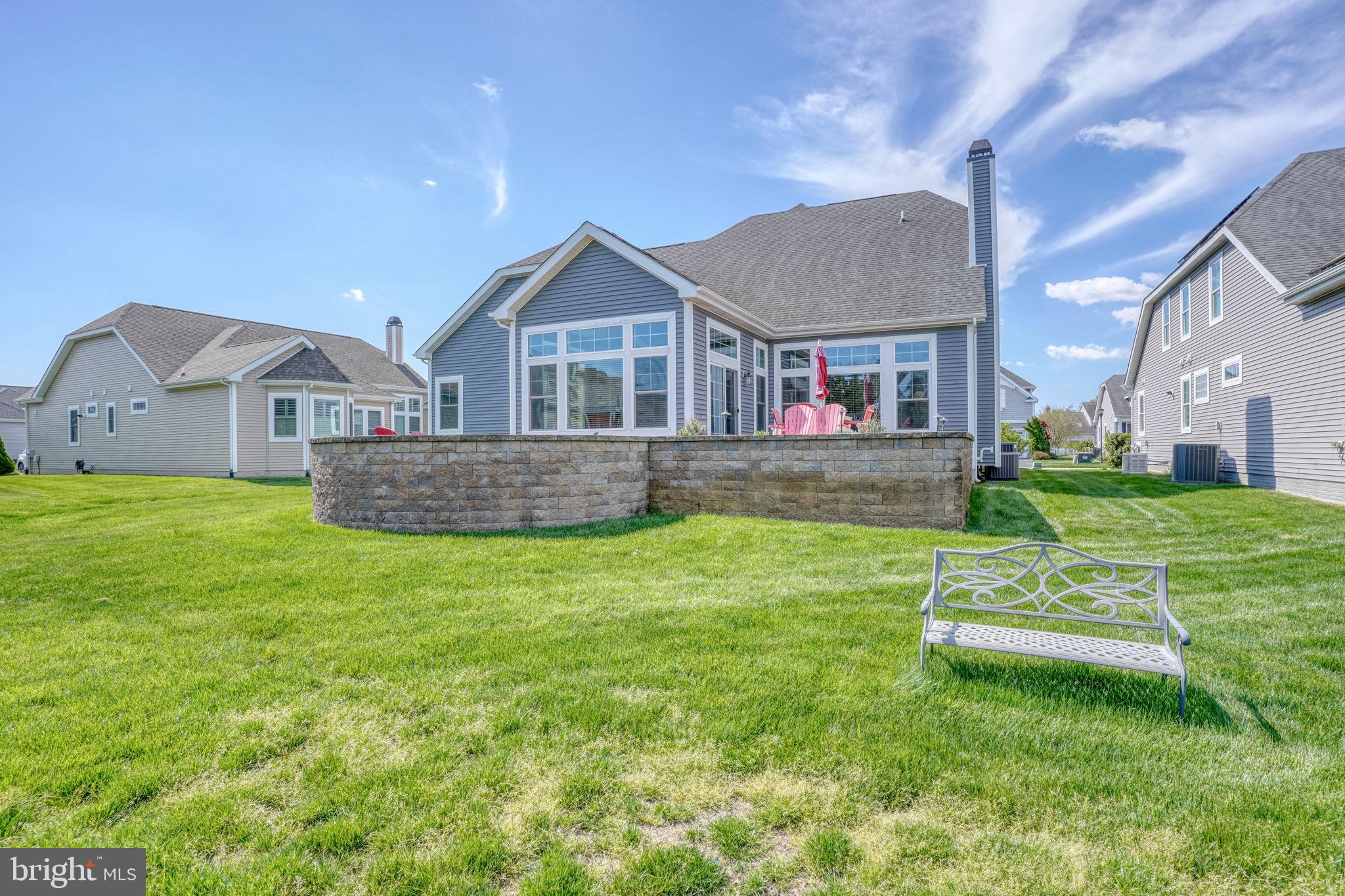 SOLITUDES ON WHITES CREEK - Residential