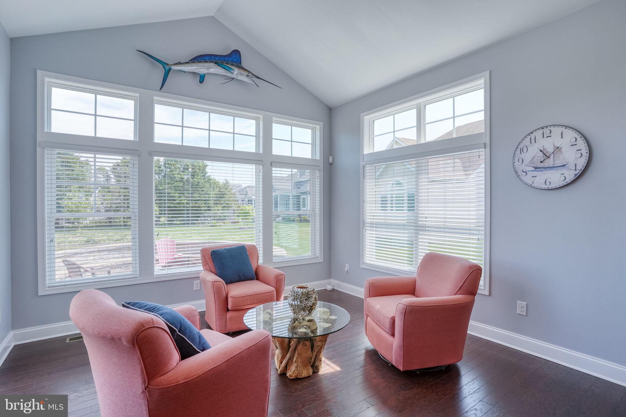 SOLITUDES ON WHITES CREEK - Residential
