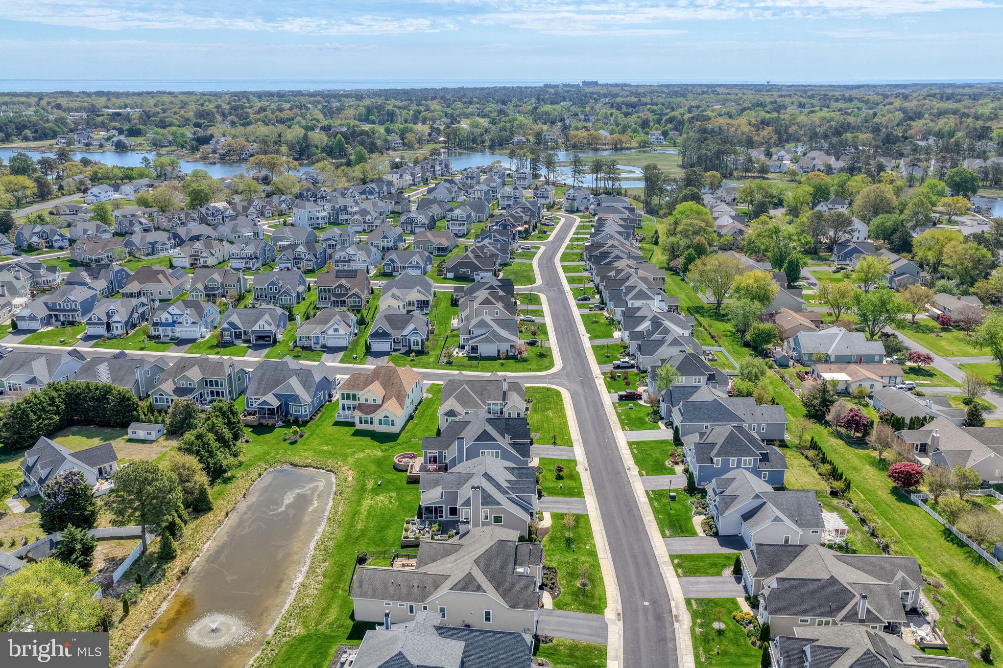 SOLITUDES ON WHITES CREEK - Residential