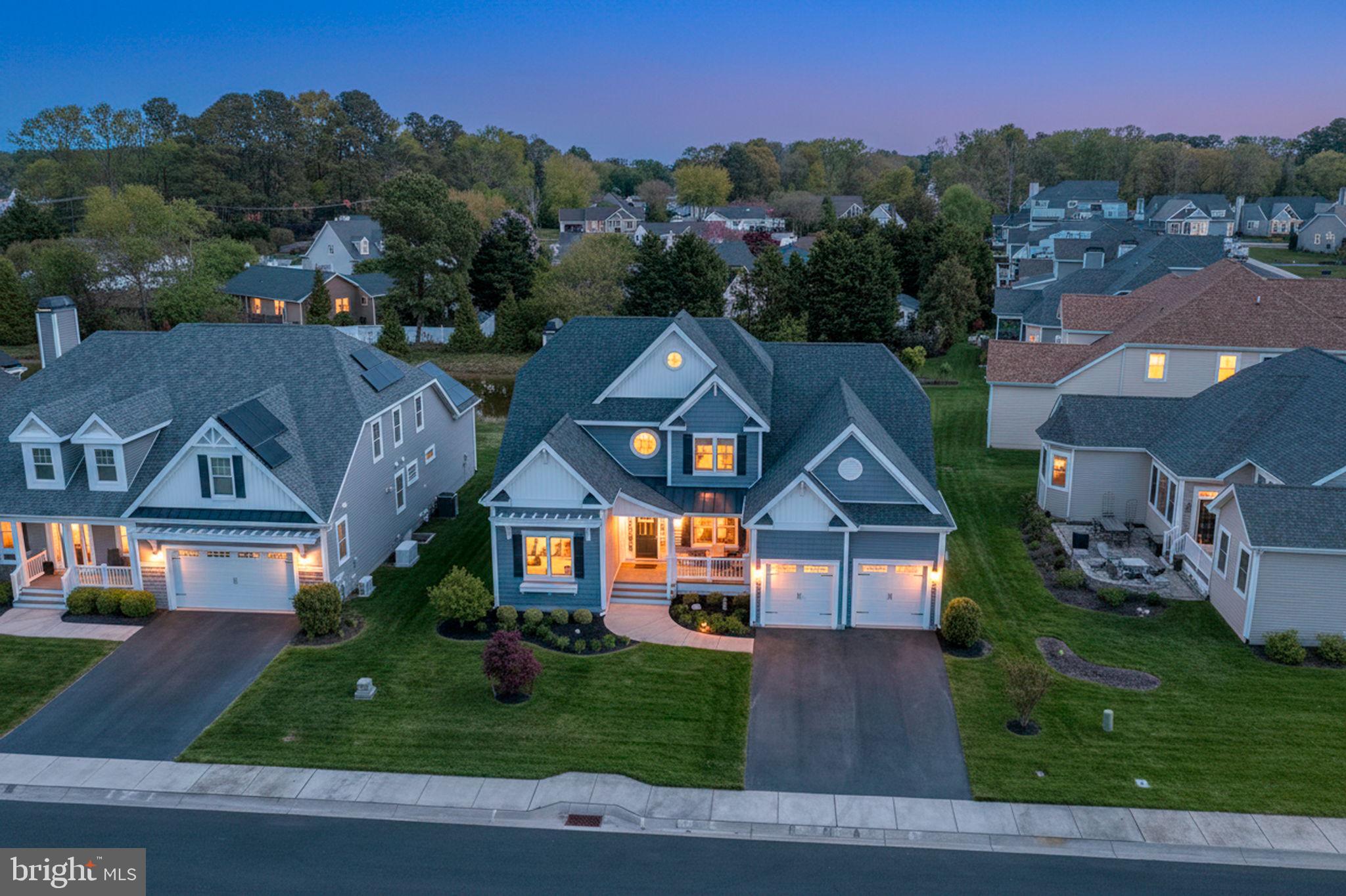 SOLITUDES ON WHITES CREEK - Residential