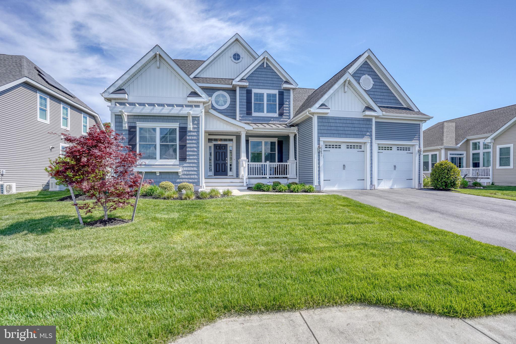 SOLITUDES ON WHITES CREEK - Residential