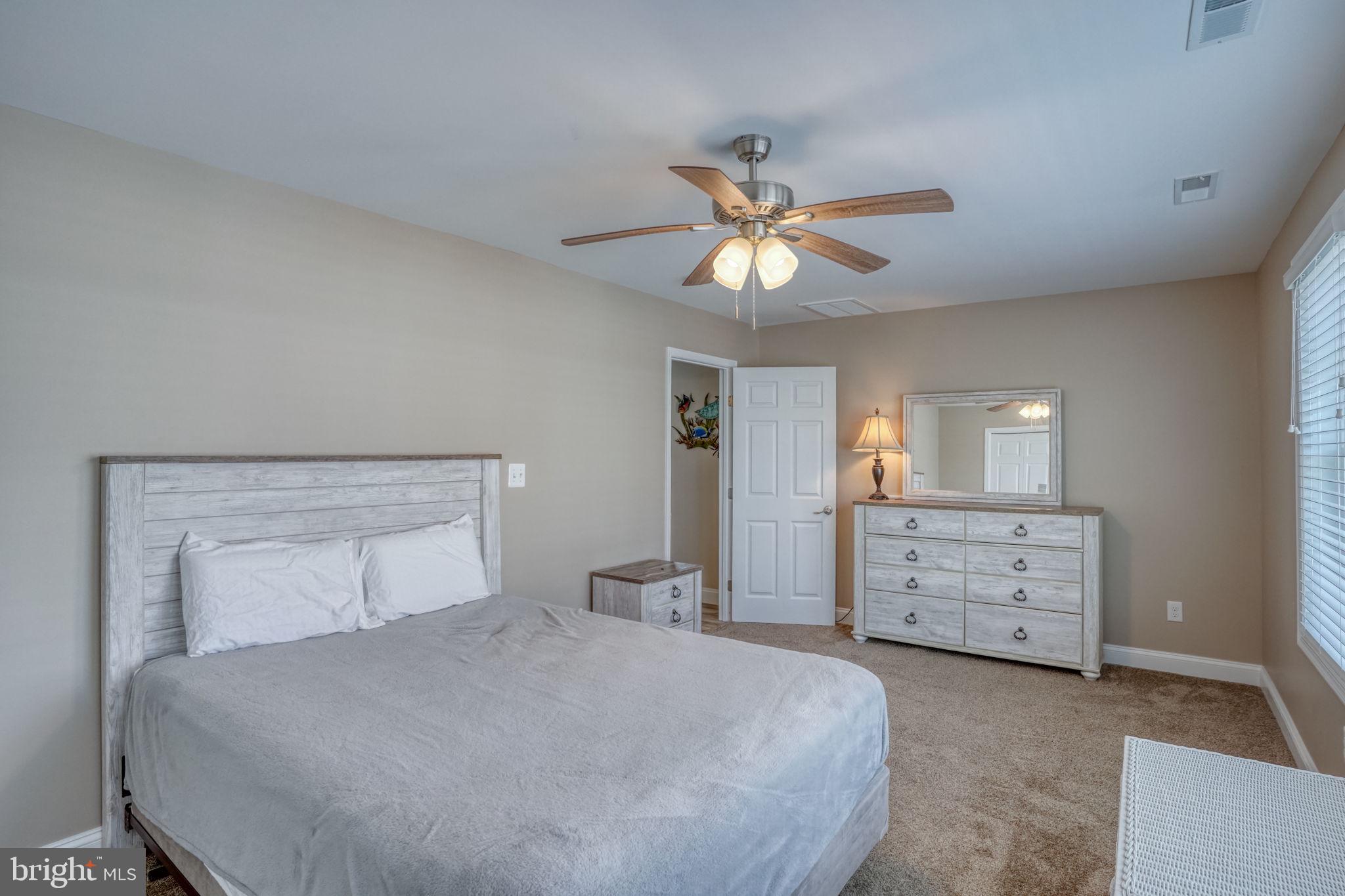 SOLITUDES ON WHITES CREEK - Residential