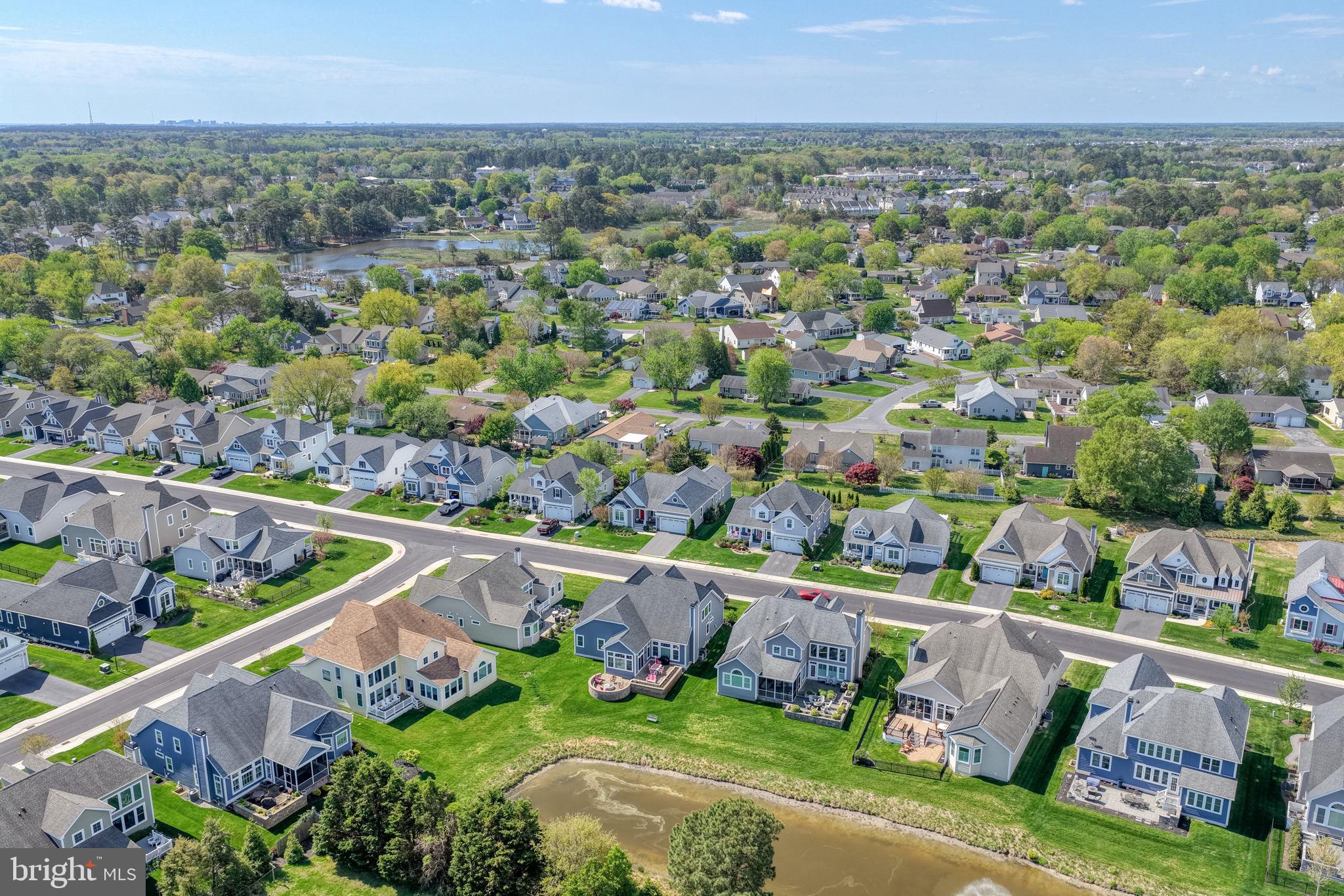 SOLITUDES ON WHITES CREEK - Residential