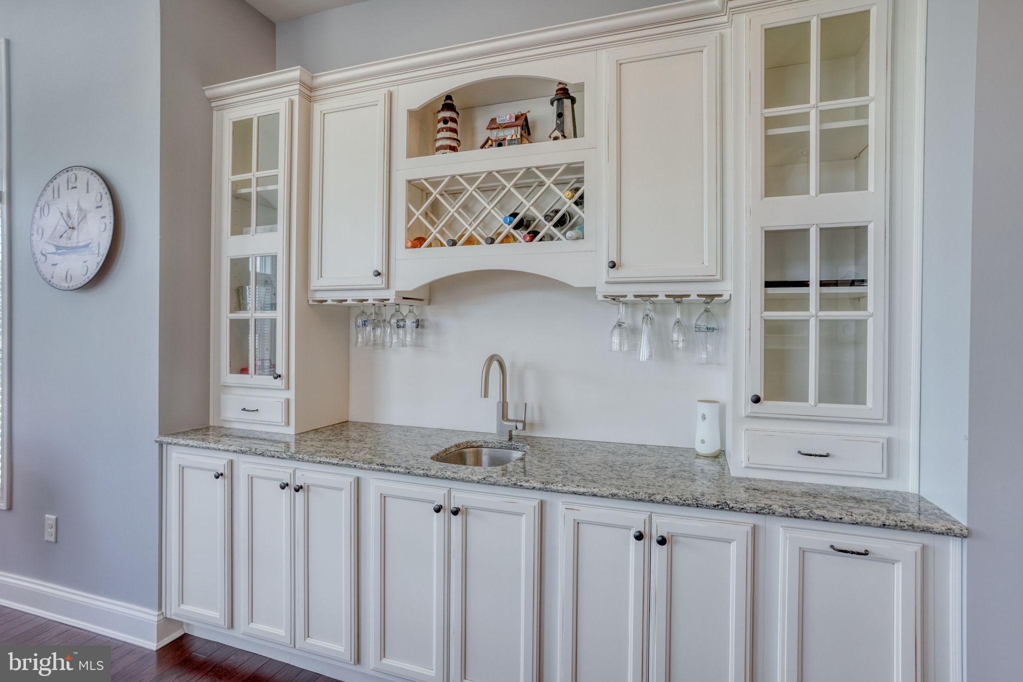 SOLITUDES ON WHITES CREEK - Residential