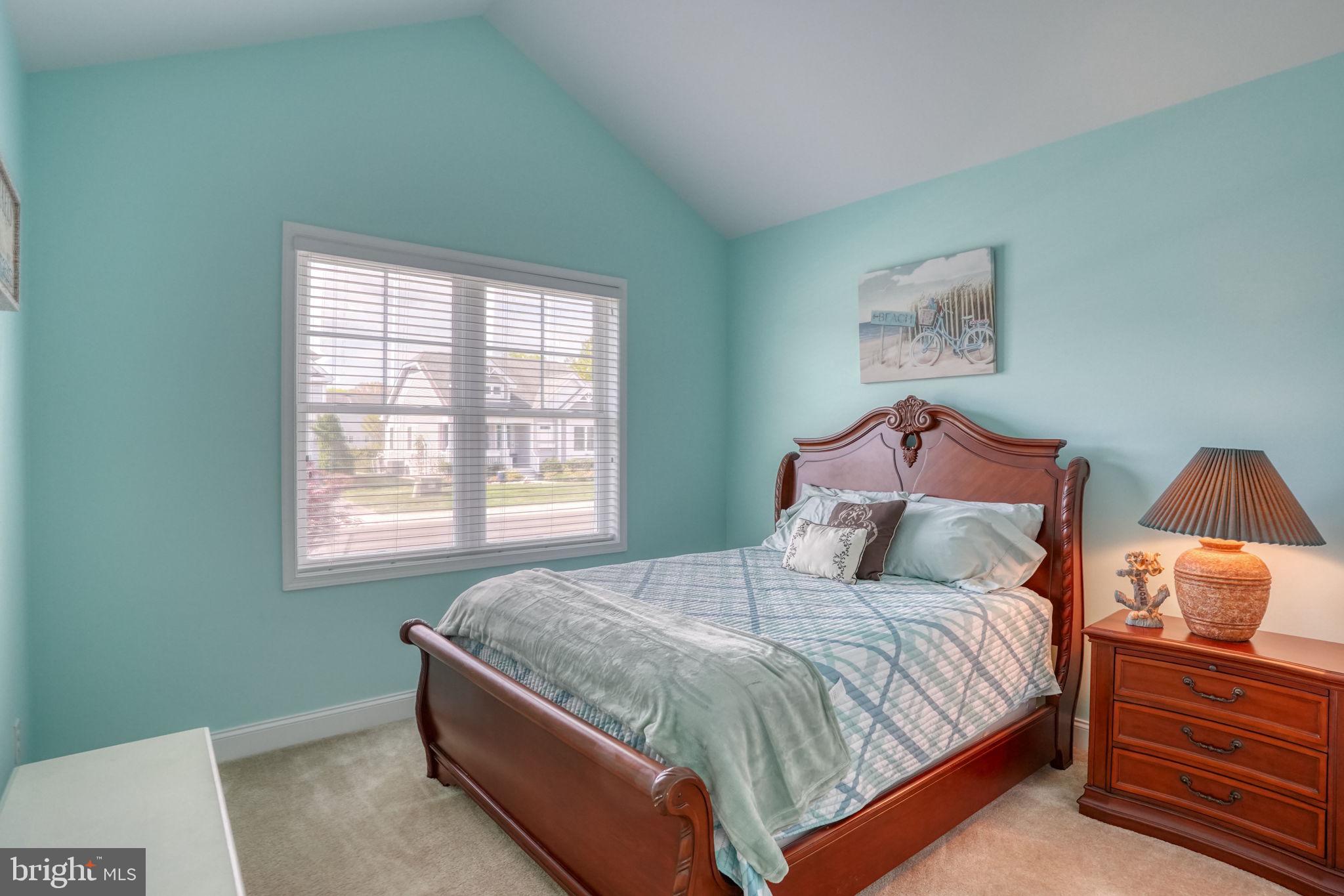SOLITUDES ON WHITES CREEK - Residential