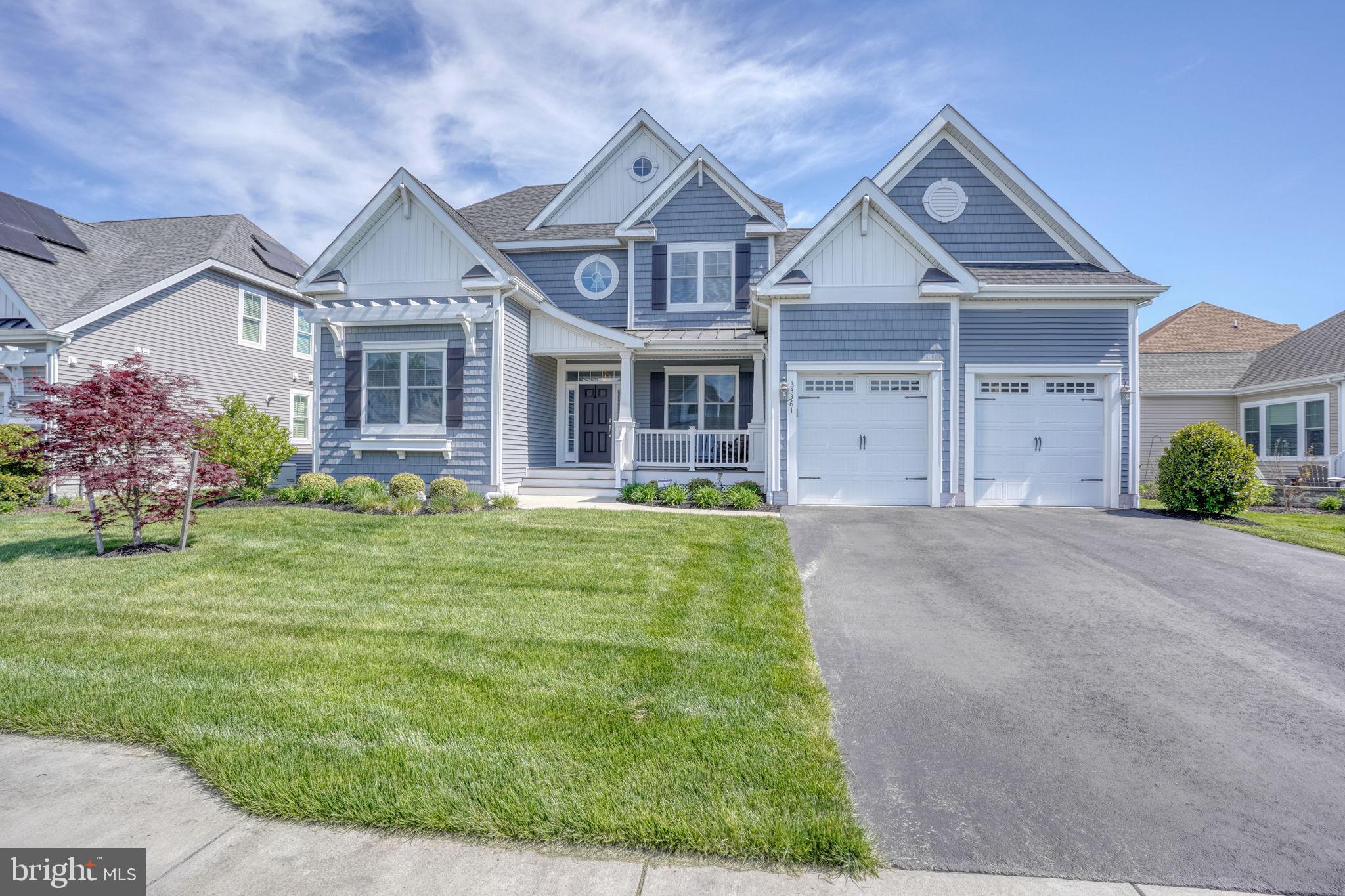 SOLITUDES ON WHITES CREEK - Residential