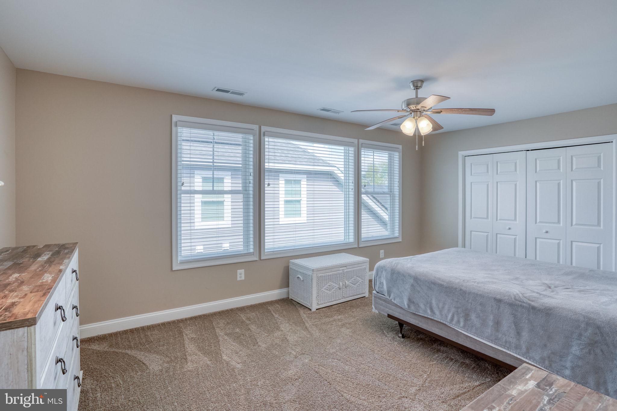 SOLITUDES ON WHITES CREEK - Residential