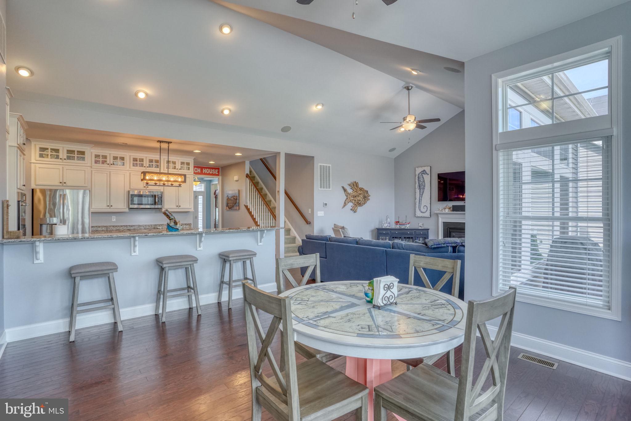 SOLITUDES ON WHITES CREEK - Residential