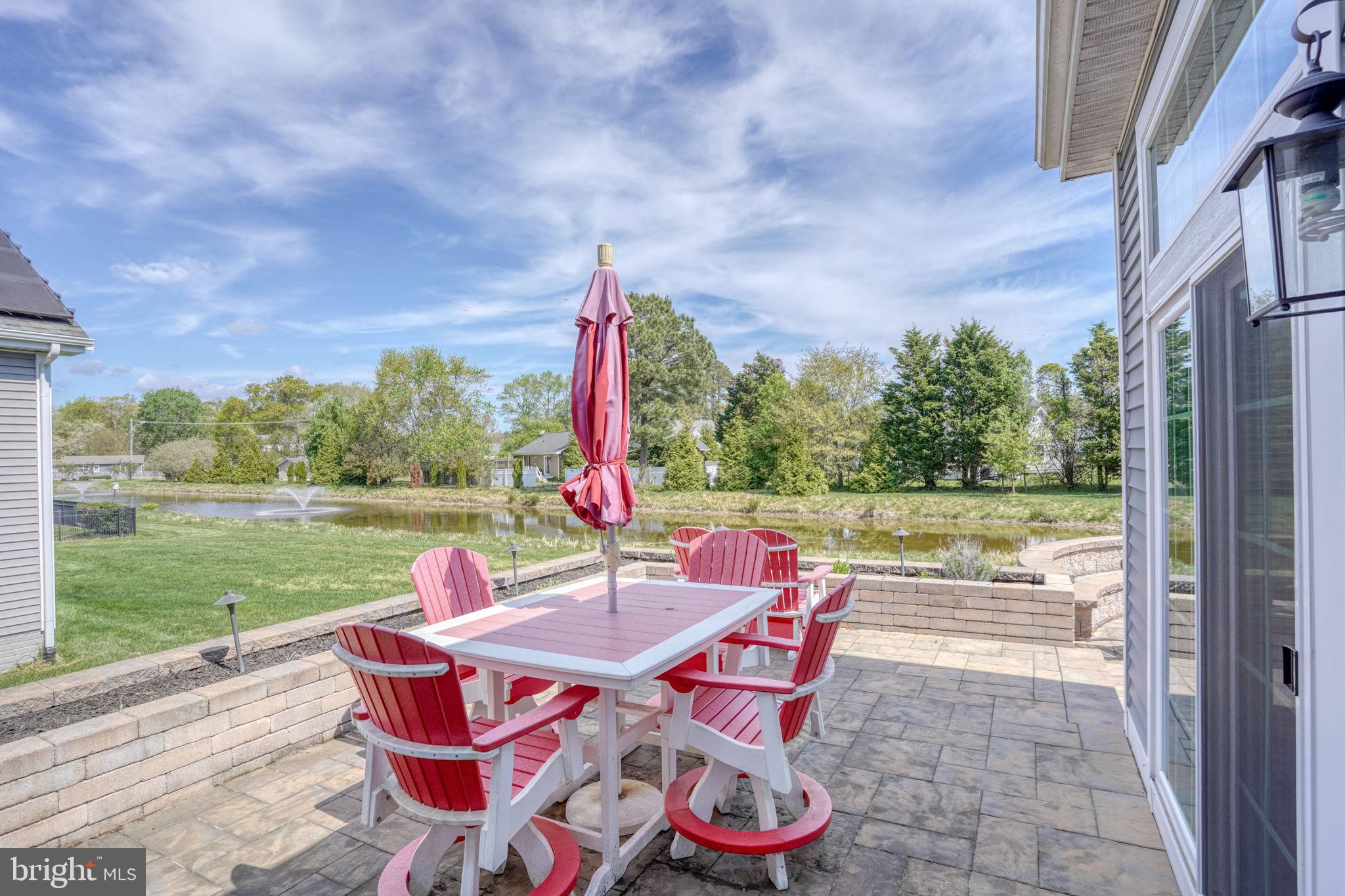 SOLITUDES ON WHITES CREEK - Residential