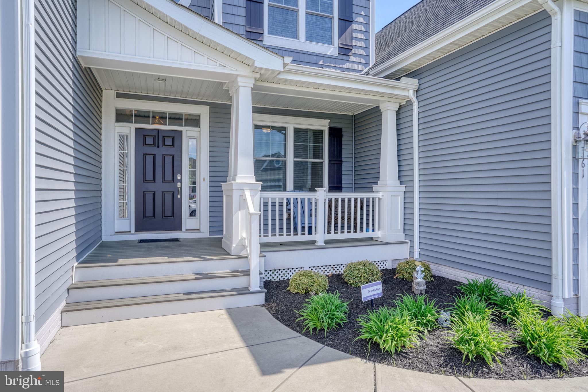 SOLITUDES ON WHITES CREEK - Residential