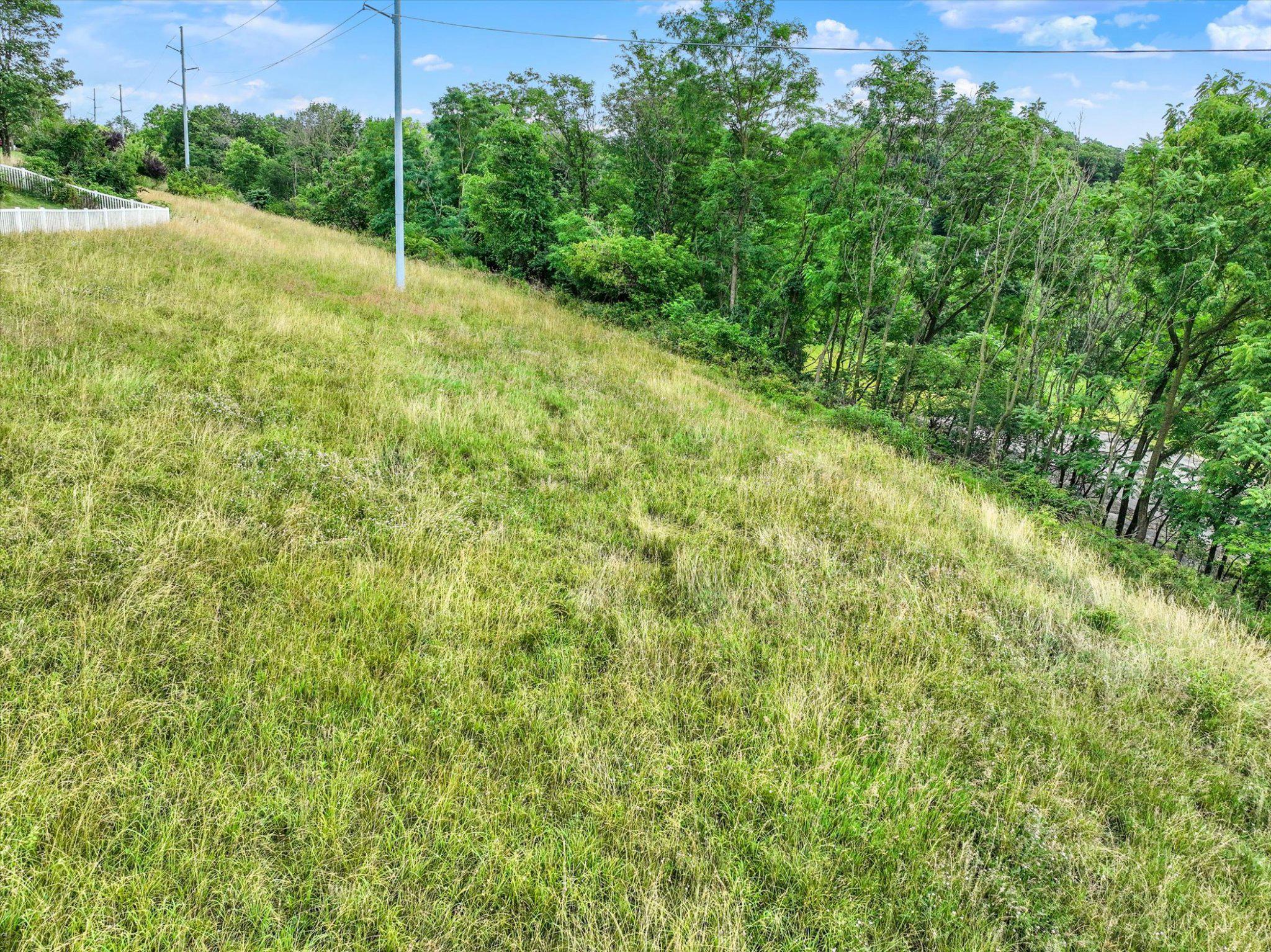 STRATHCONA HILLS - Land