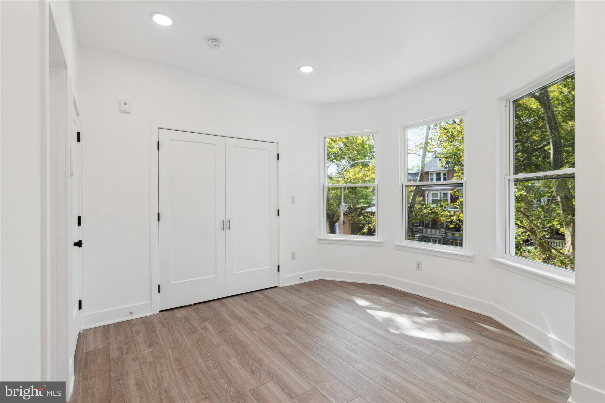 GARDEN COURT - Residential Income