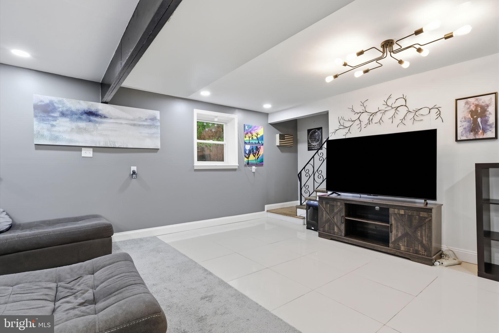 PINE TREE FARMS - Residential