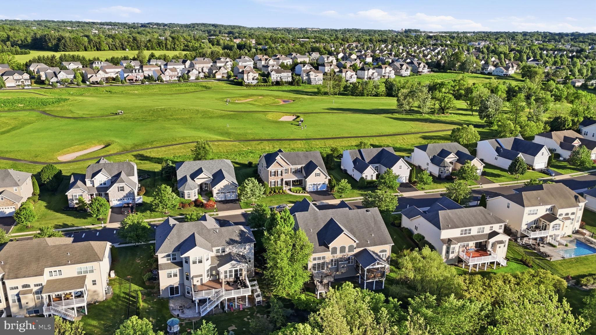 GOLF CLUB ESTATES - Residential