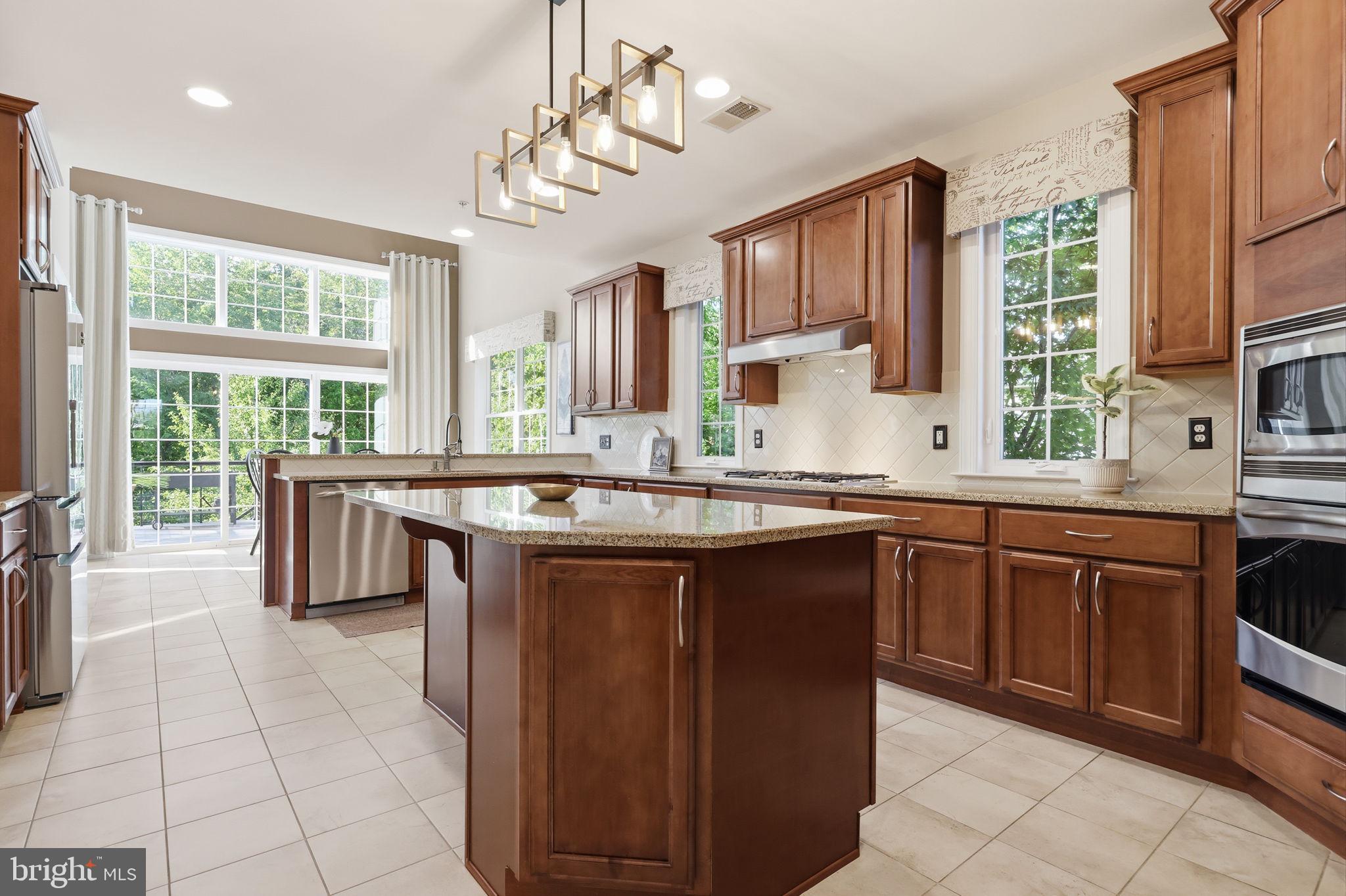 GOLF CLUB ESTATES - Residential
