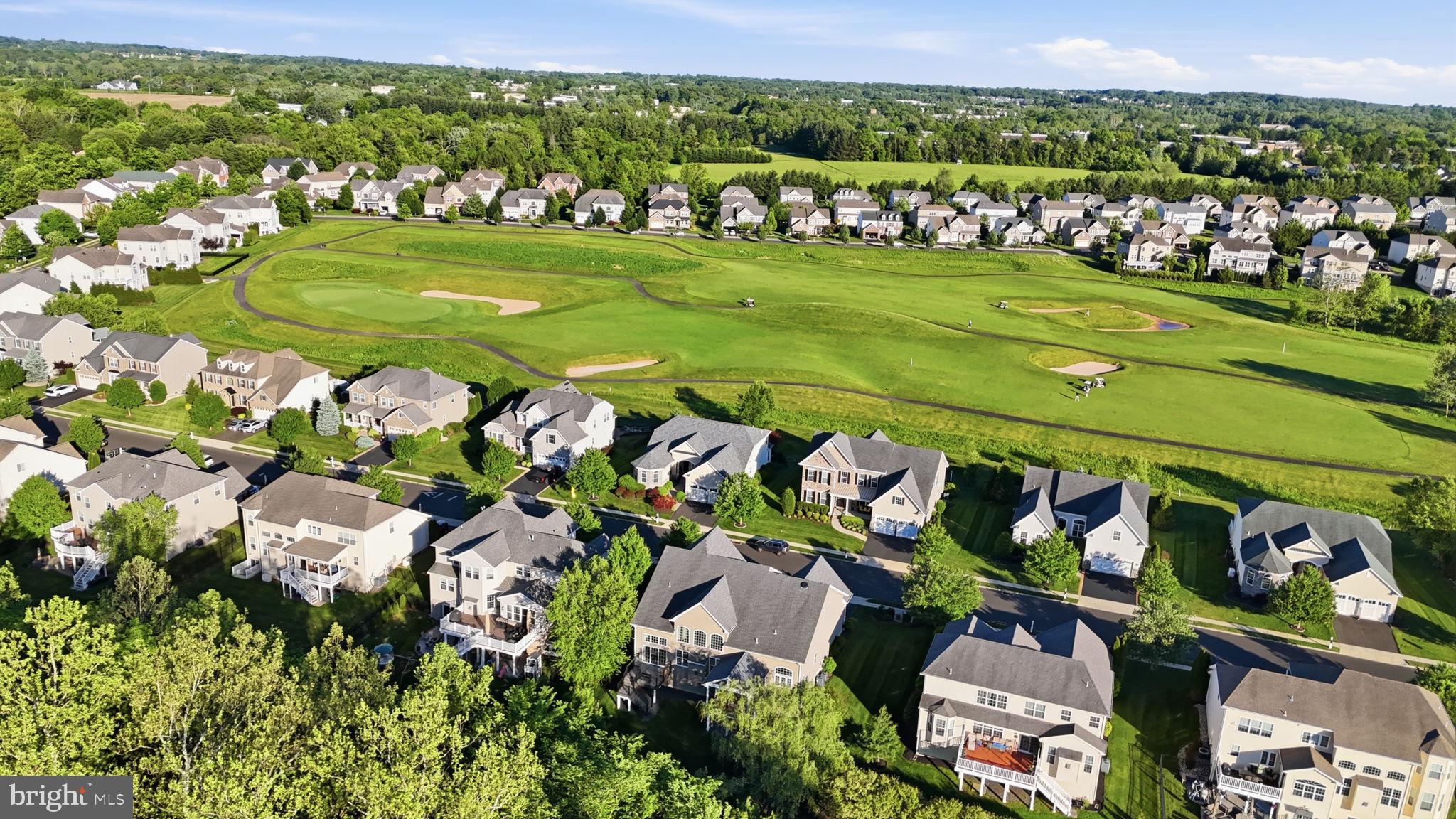GOLF CLUB ESTATES - Residential