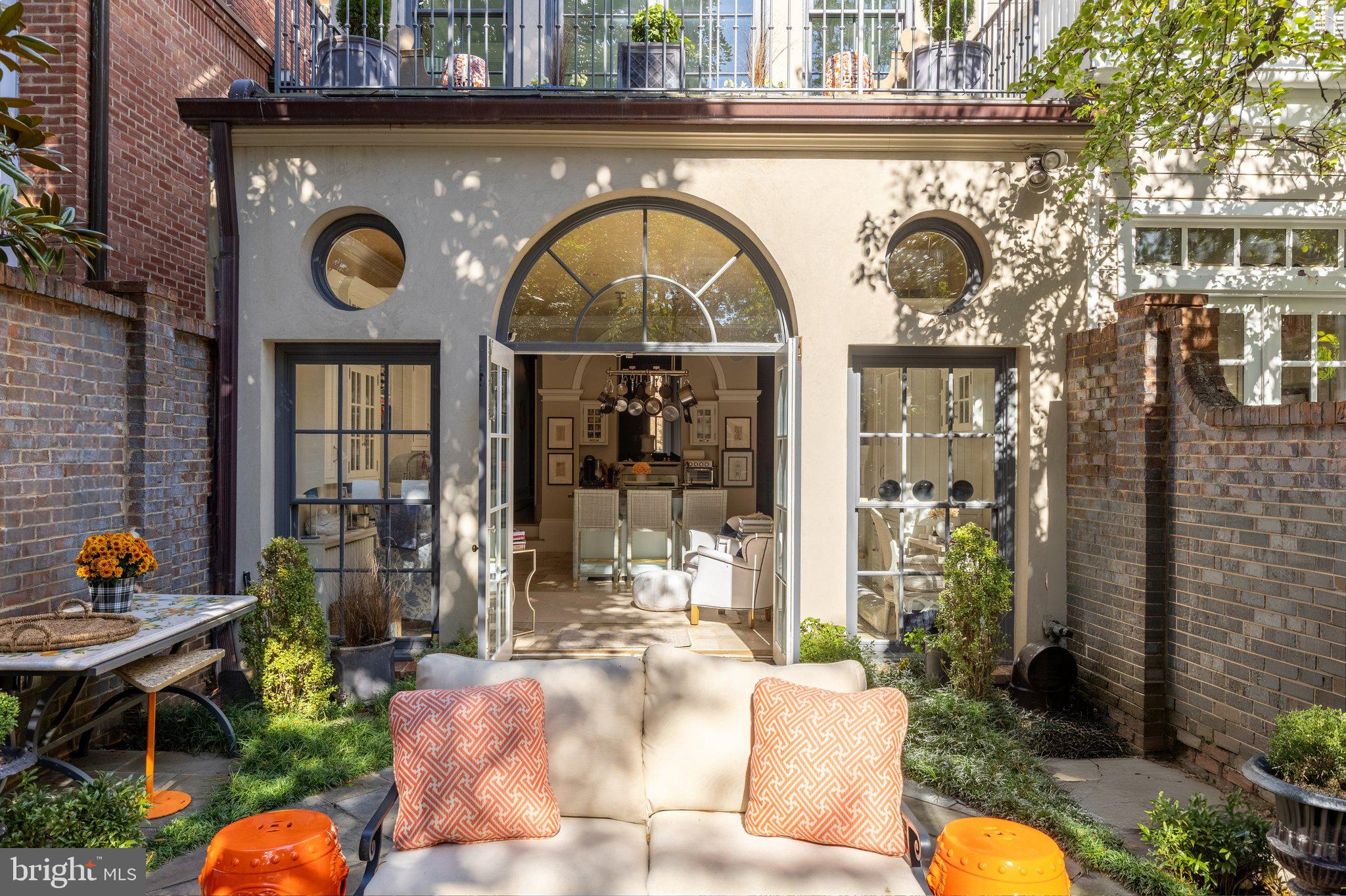 GEORGETOWN - Residential