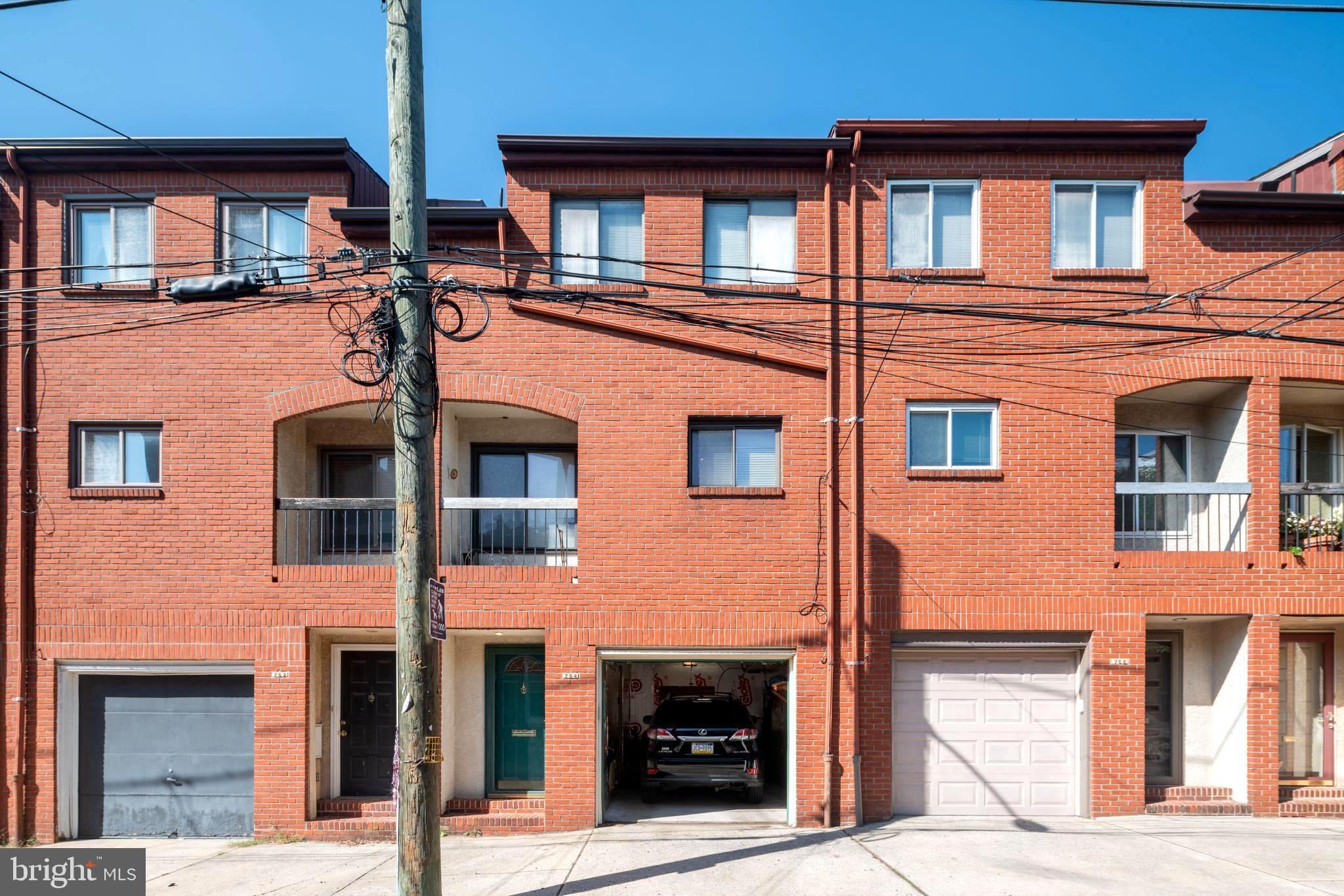 FAIRMOUNT - Residential