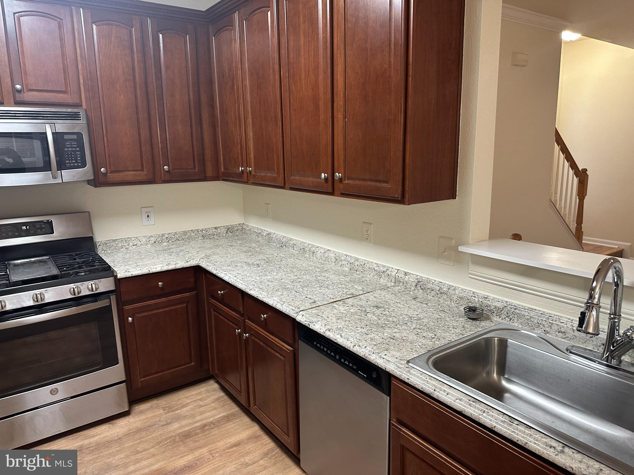 FOX MILL STATION - Residential Lease