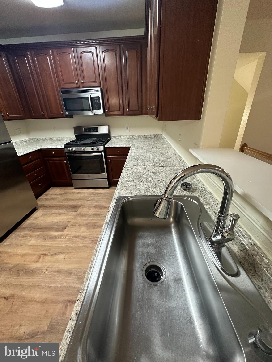 FOX MILL STATION - Residential Lease