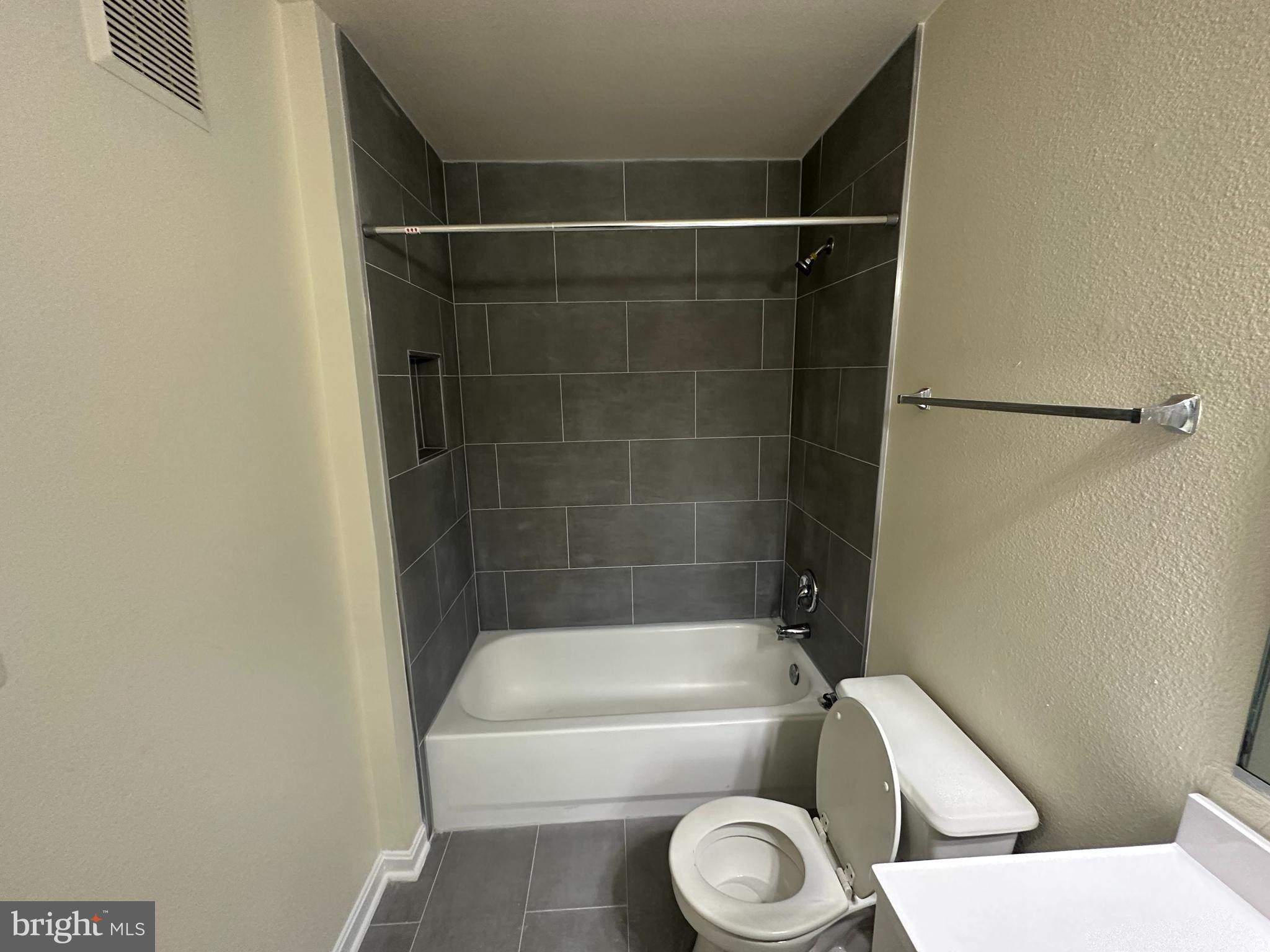 FOX MILL STATION - Residential Lease