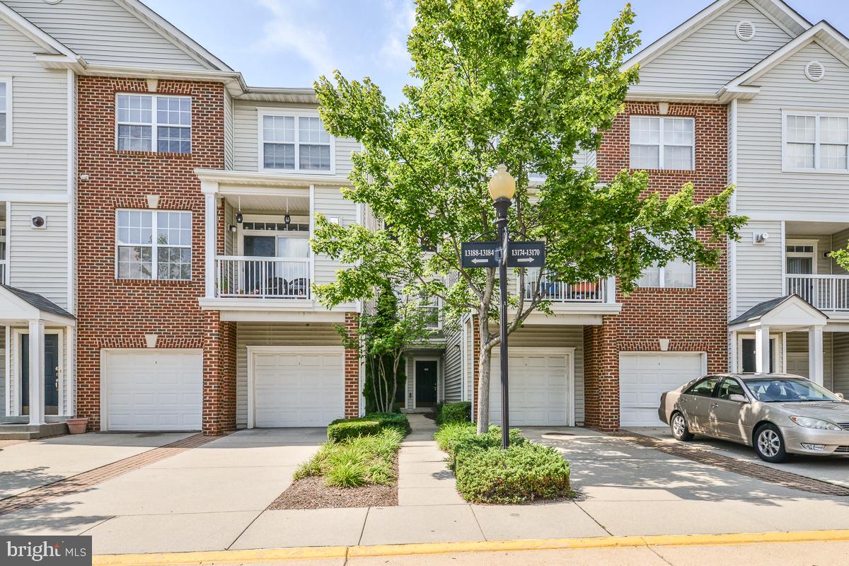FOX MILL STATION - Residential Lease