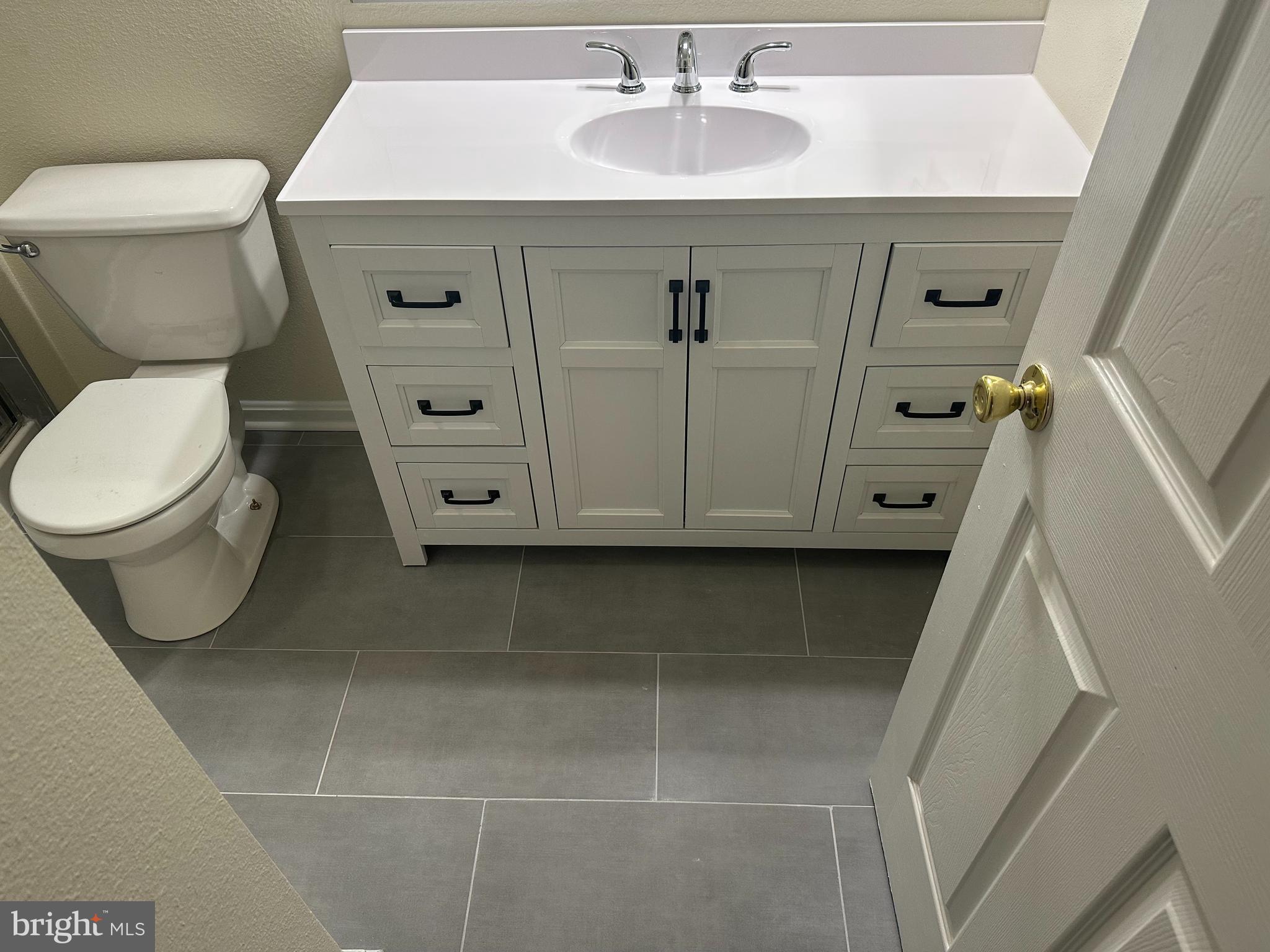 FOX MILL STATION - Residential Lease