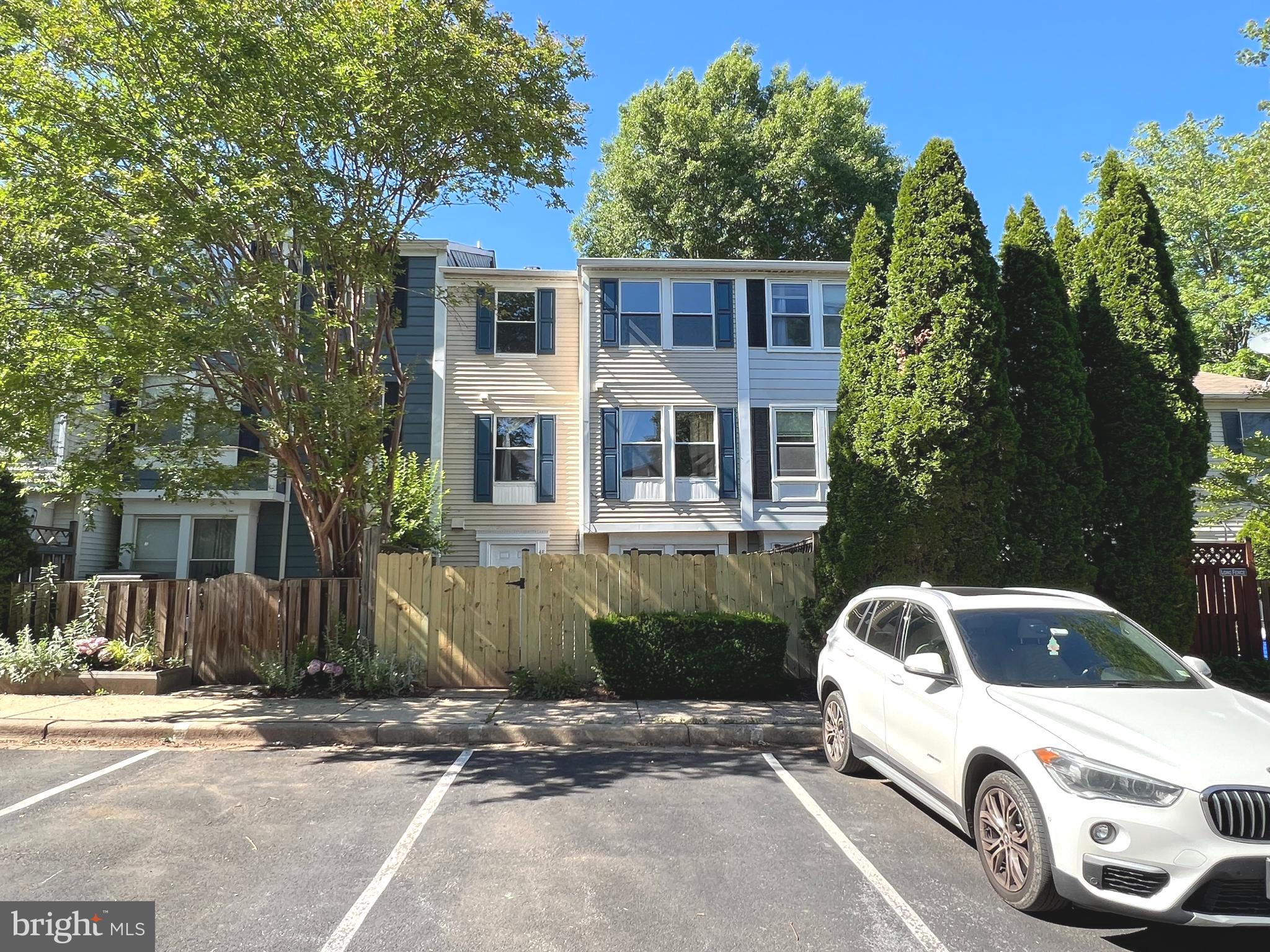 CHURCHILL TOWN SECTOR - Residential