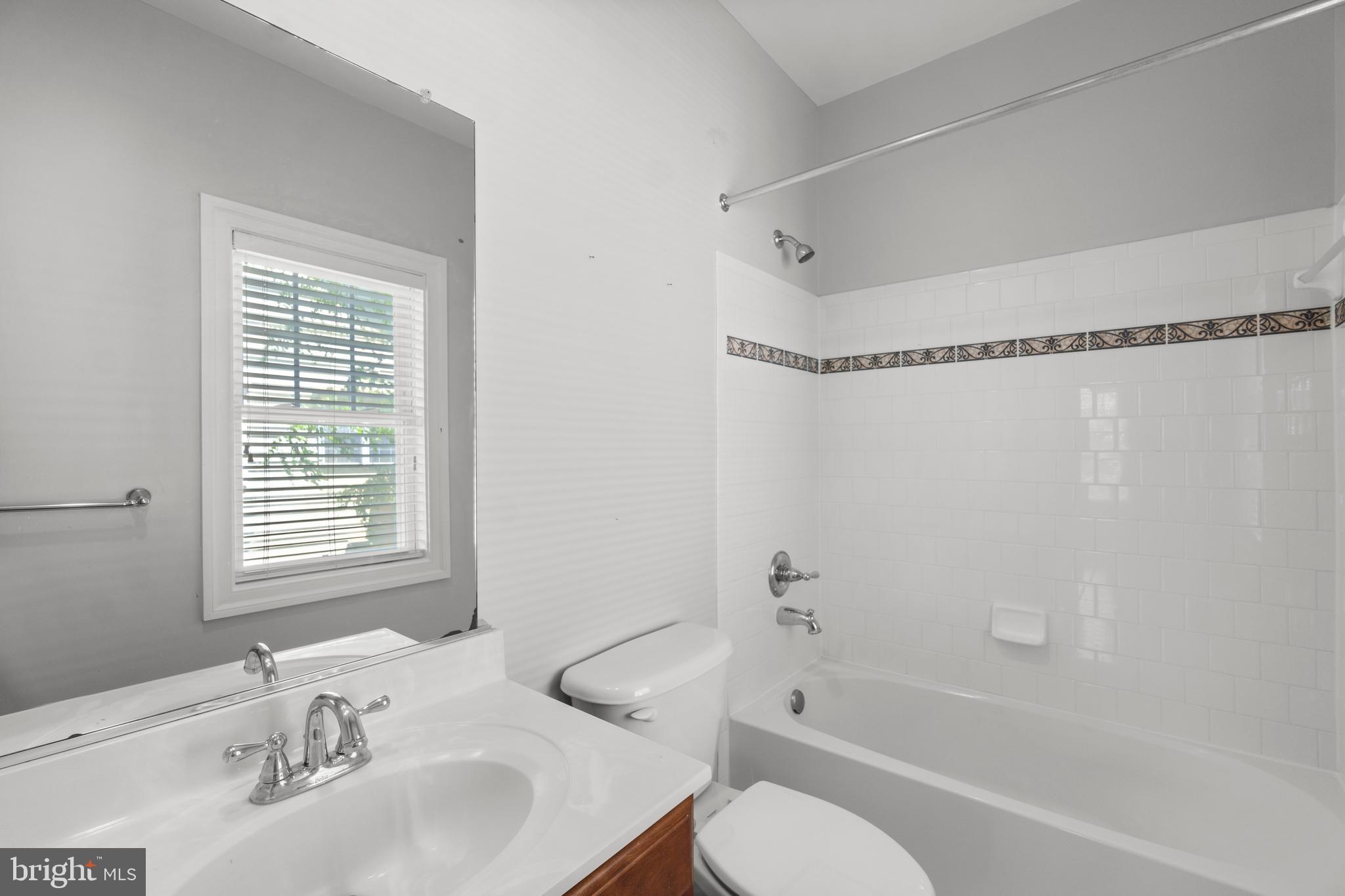 AUBURN VILLAGE AT SANDY SPRING - Residential