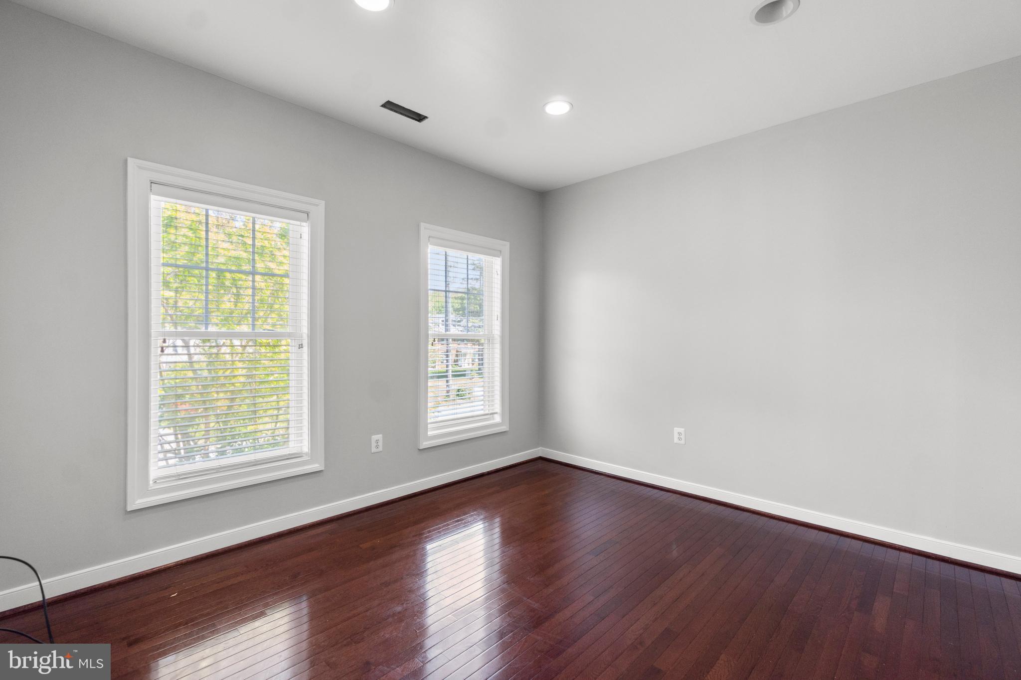 AUBURN VILLAGE AT SANDY SPRING - Residential