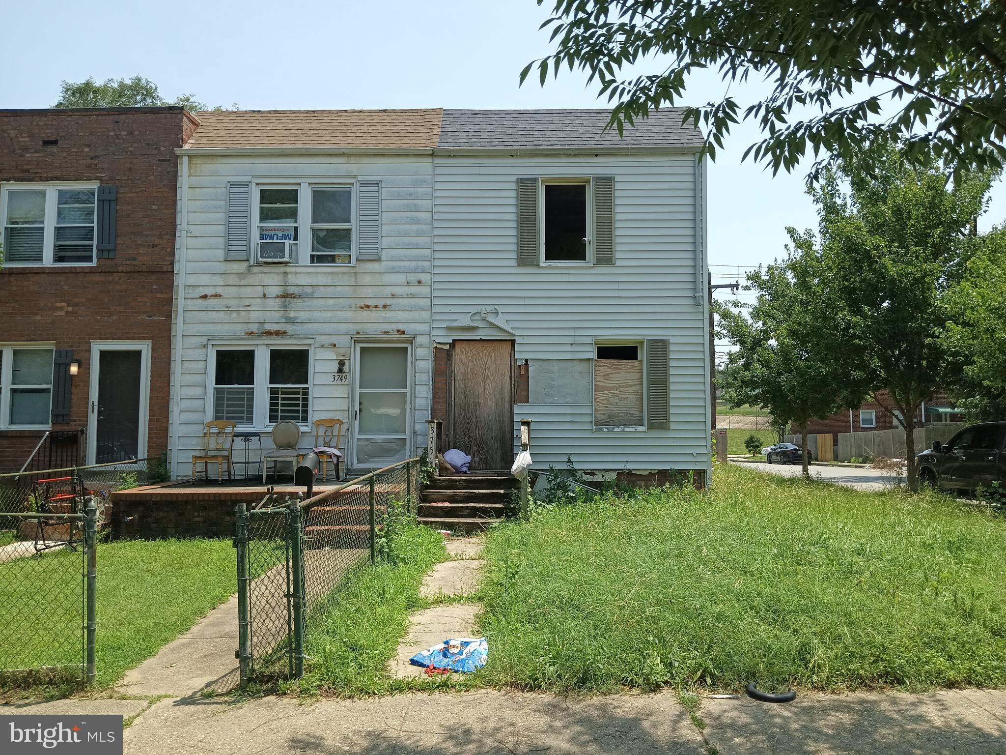 ONLINE AUCTION: This auction takes place on the Ashland Auction Group website bidding platform. Bidding begins 7/22/2026, 10:00 AM. Bidding ends 7/24/2026, 11:40 AM. The list price is the suggested opening bid. Deposit: $5,000.

This two-story, end-unit townhouse is located in the Brookly neighborhood of Baltimore City. Residents can enjoy the nearby attractions and facilities such as the Farring-Baybrook Baseball Field, William J Myers Pavilion, and Filbert Street Garden. The property is vacant and is in a cave-in condition, ready for major repairs. It has easy access to I-895 (Harbor Tunnel Thruway) and MD-2/Ritchie Highway, connecting the property to Downtown Baltimore, BWI Airport, and major regional destinations.