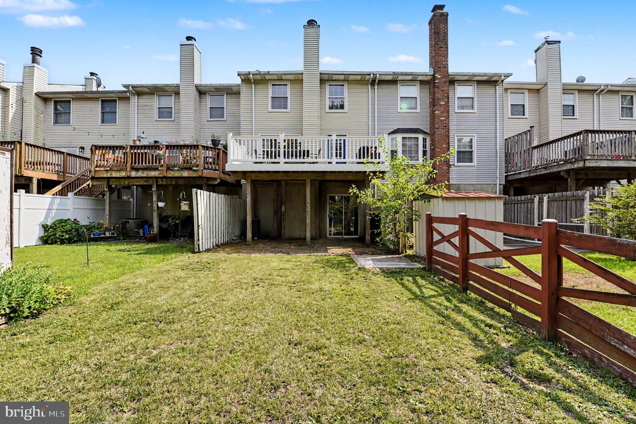 NORTH GATE HALL - Residential