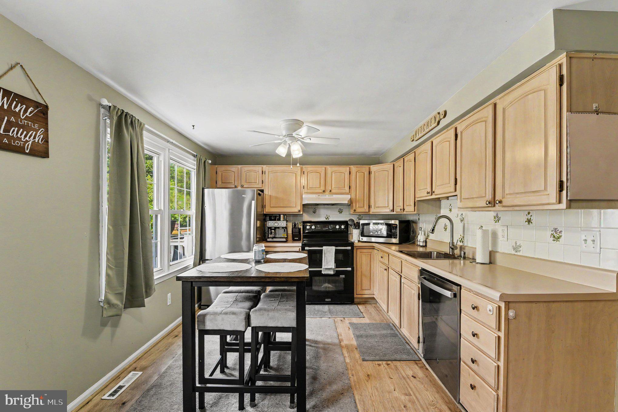 NORTH GATE HALL - Residential