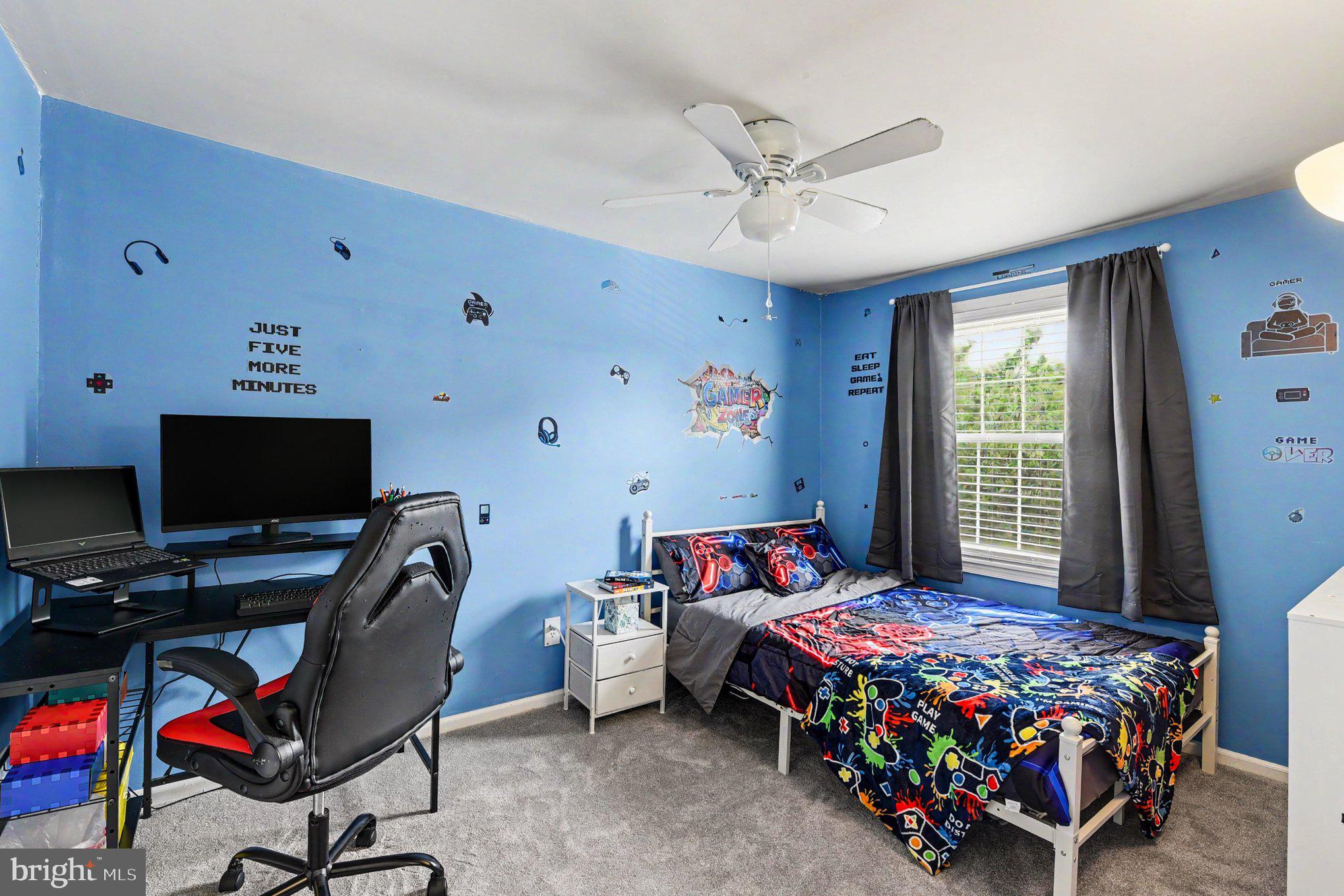 NORTH GATE HALL - Residential
