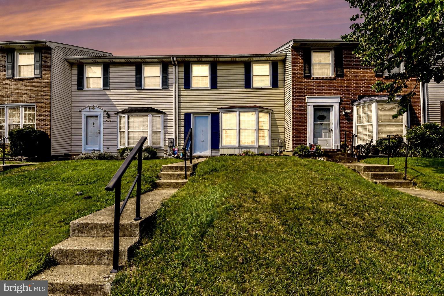 NORTH GATE HALL - Residential