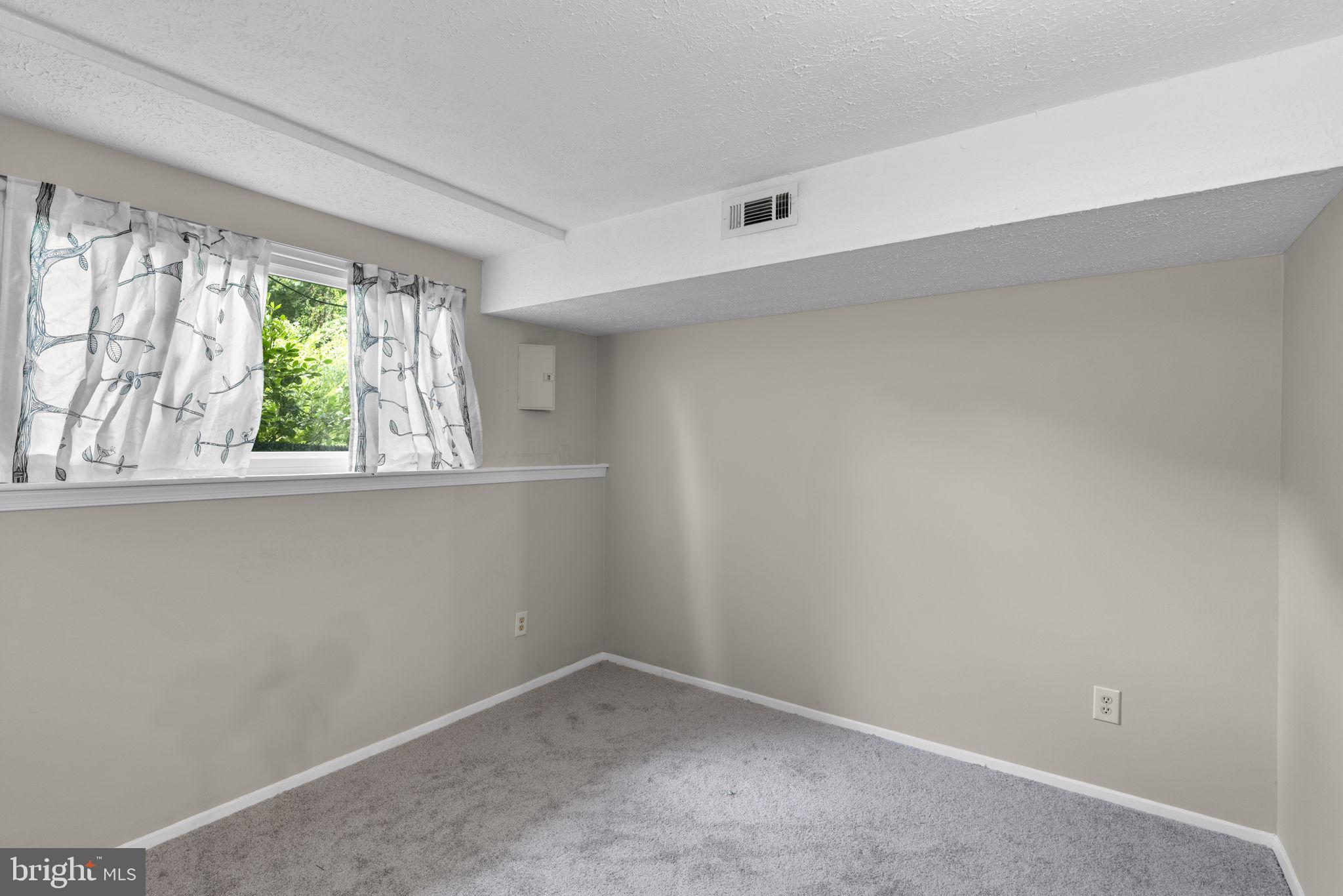 OAKHURST - Residential