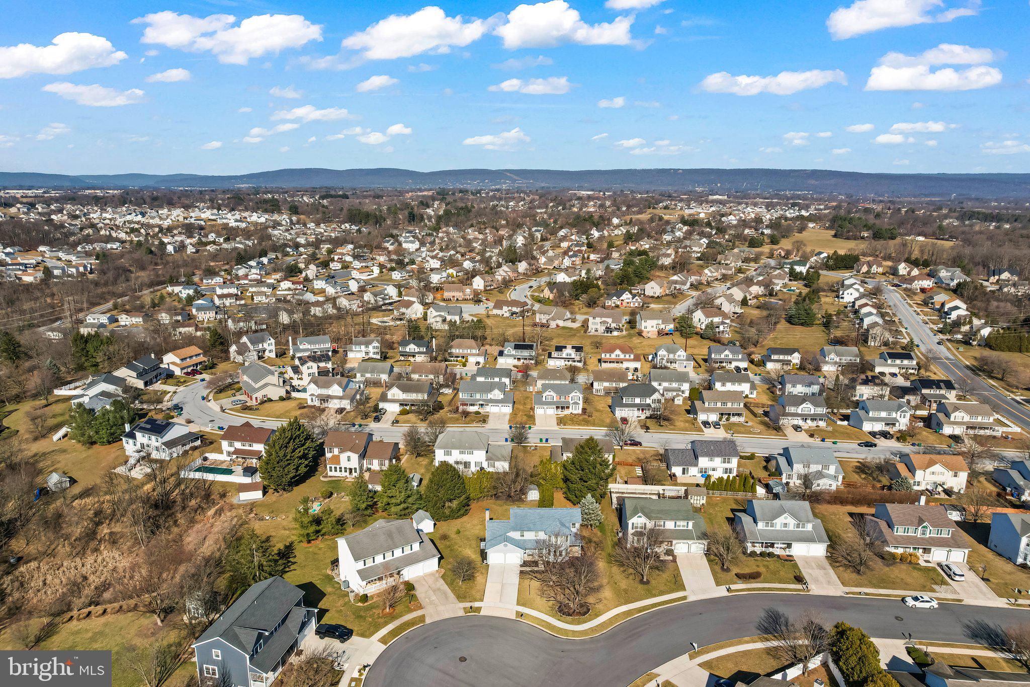 HUNTERS RUN - Residential