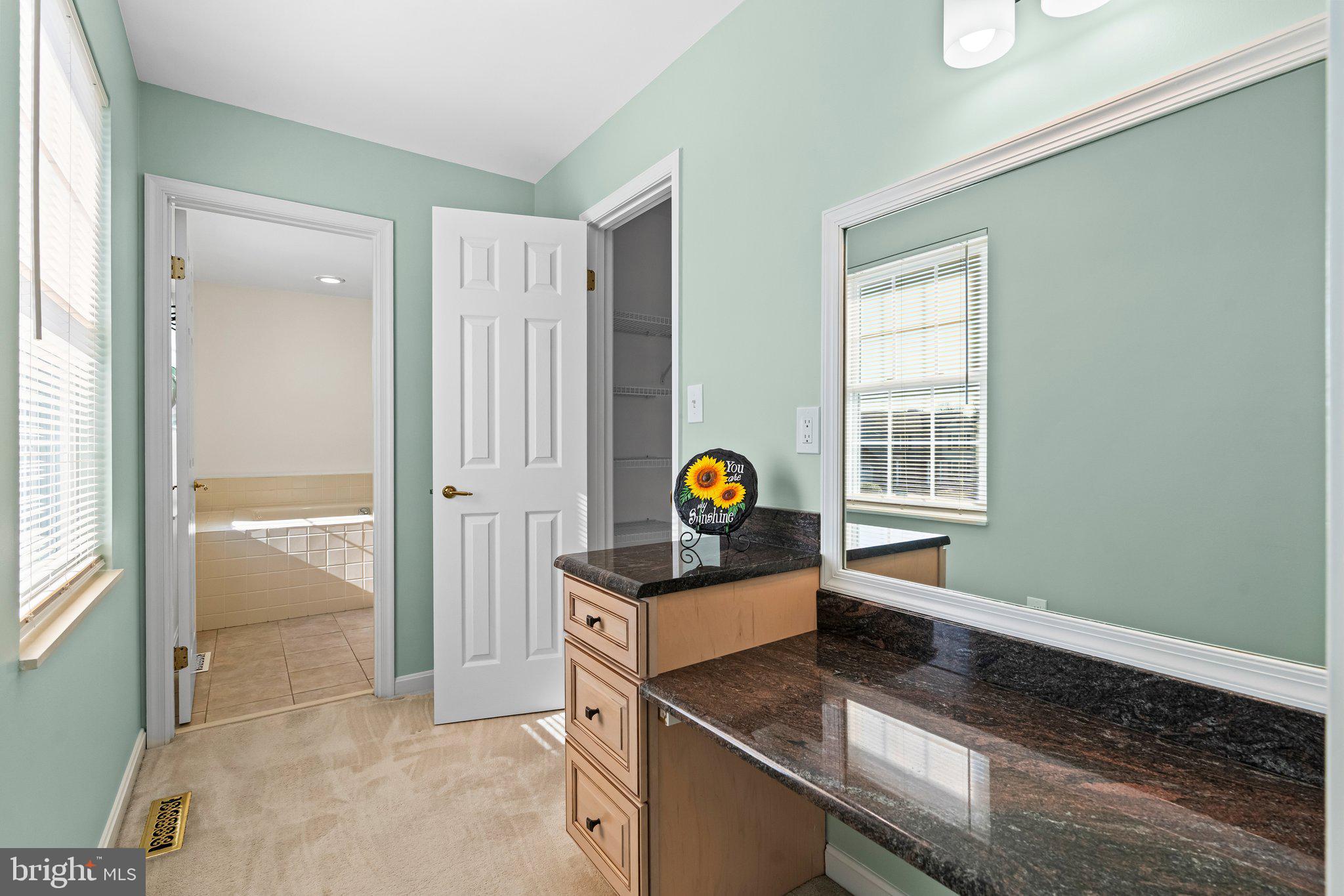 HUNTERS RUN - Residential