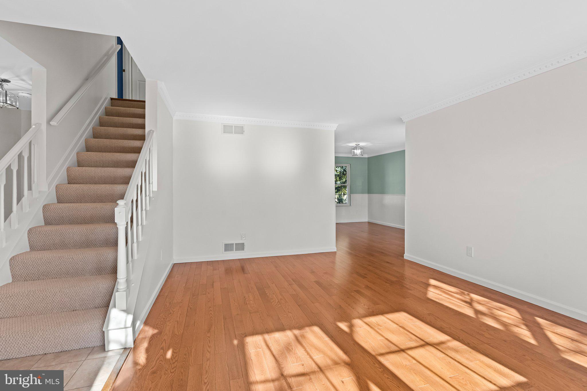 HUNTERS RUN - Residential