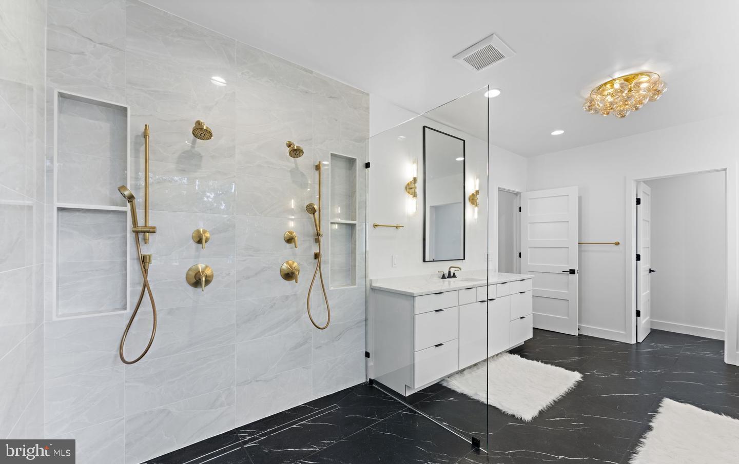 DIVINES CHESTERBROOK - Residential