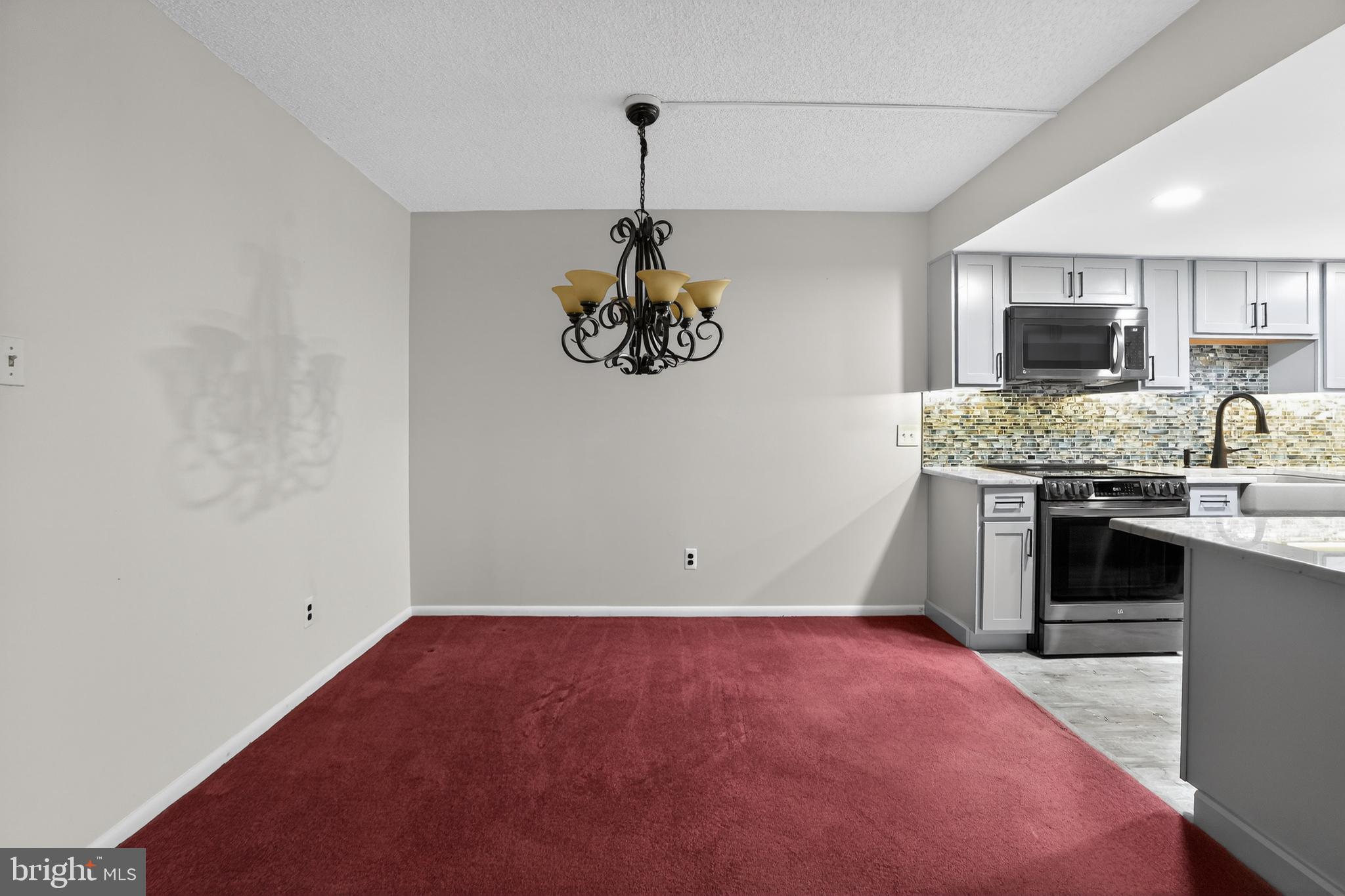 SUMMIT HOUSE - Residential